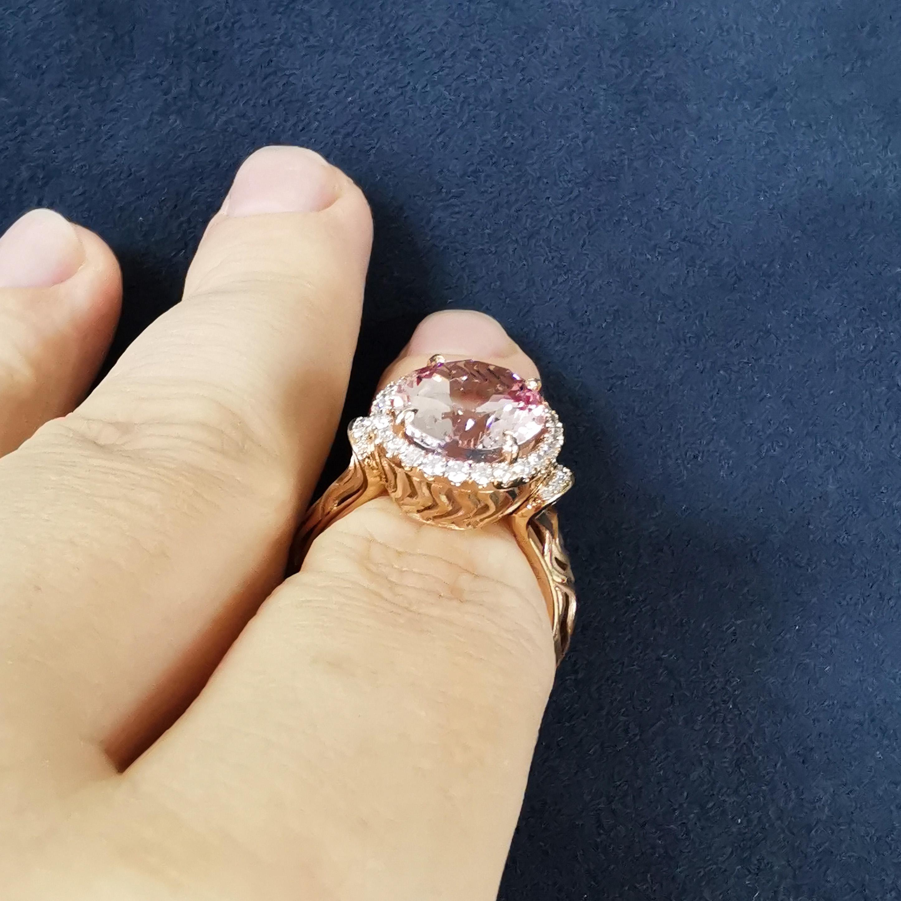 Morganite 5.13 Carat Diamonds 18 Karat Rose Gold New Classic Ring For Sale 7