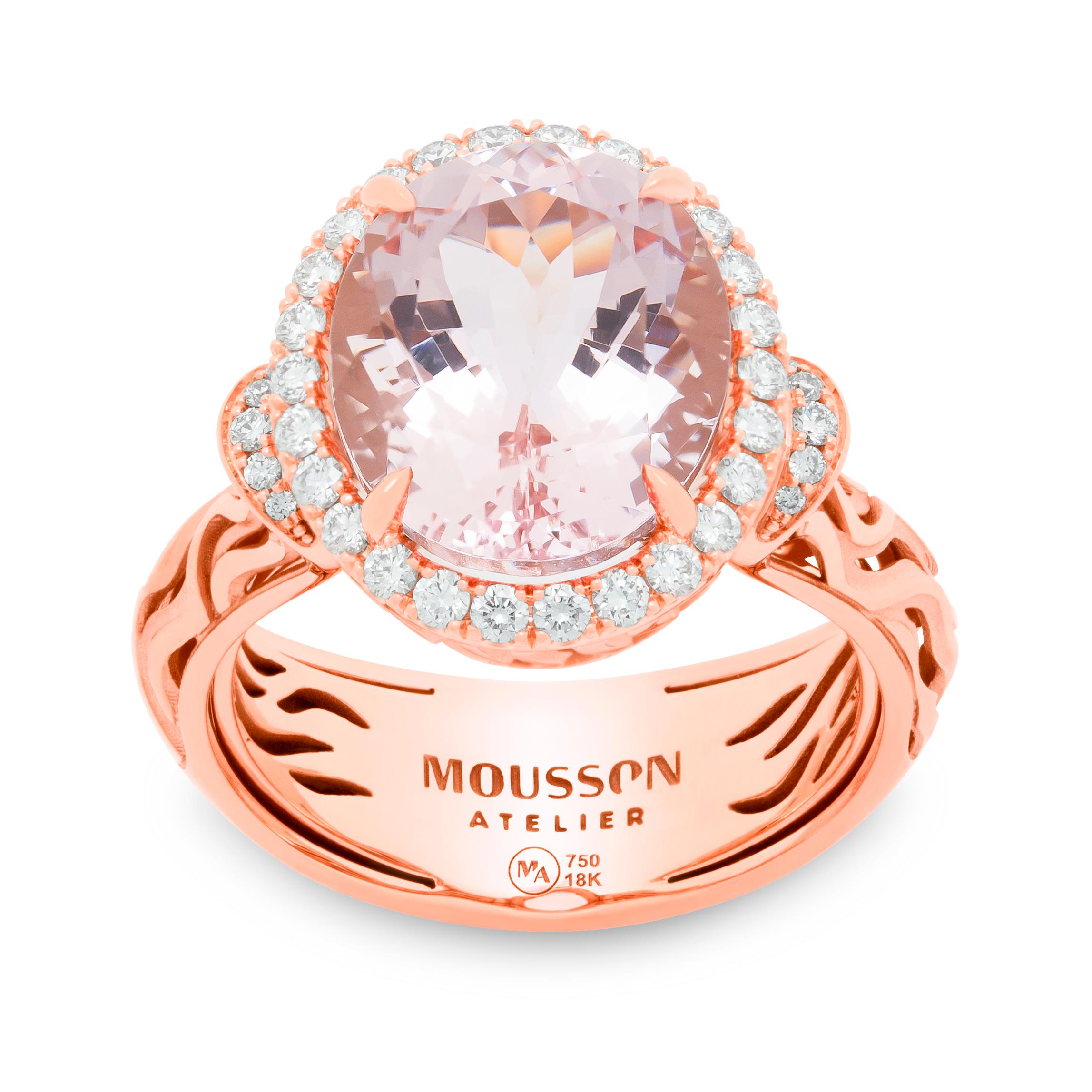 Morganite 5.13 Carat Diamonds 18 Karat Rose Gold New Classic Ring
We have published a series of new Rings with the same idea but with different details. Introducing a Ring crafted from 18 Karat Rose Gold, which in a trio with 5.13 Carat Morganite