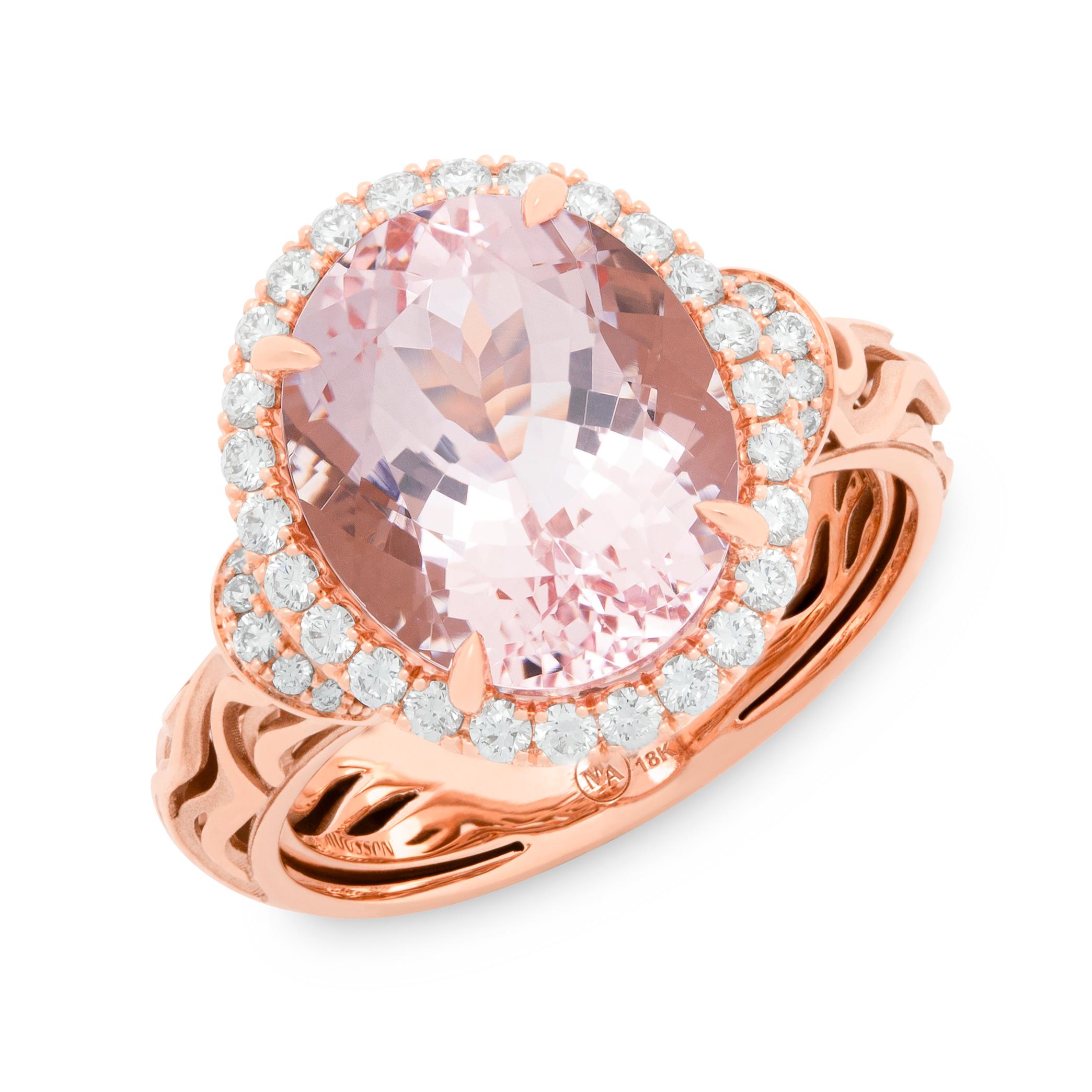 Contemporary Morganite 5.13 Carat Diamonds 18 Karat Rose Gold New Classic Ring For Sale