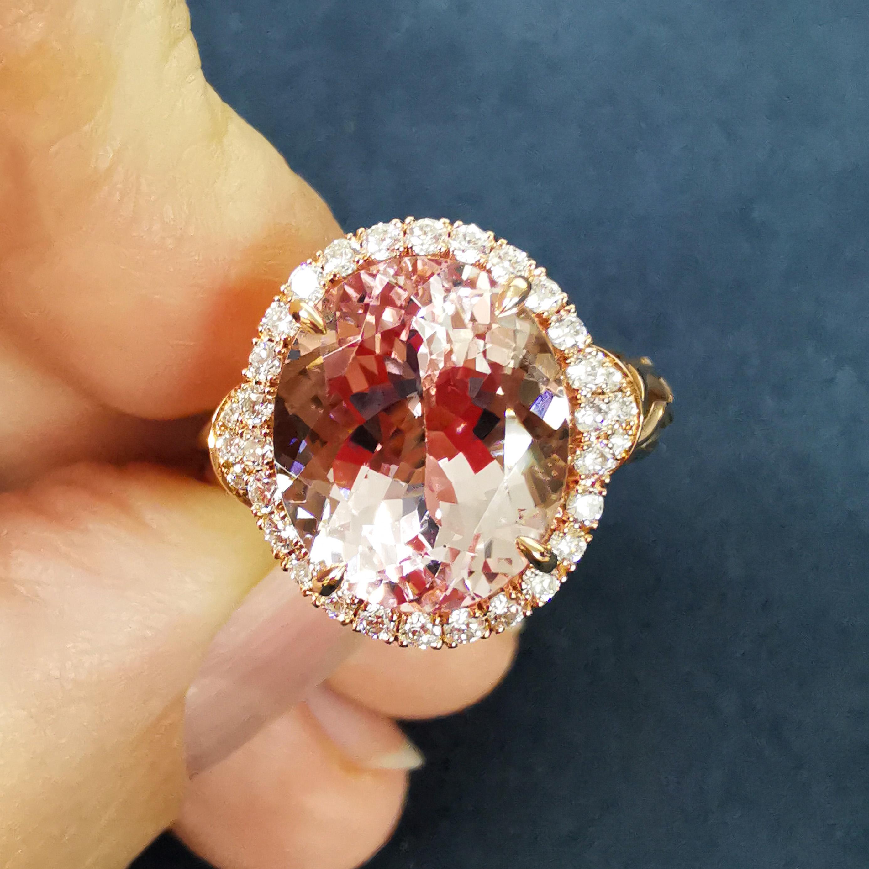 Taglio ovale Morganite 5,13 Carati Diamanti Oro Rosa 18 Carati Nuovo Anello Classico