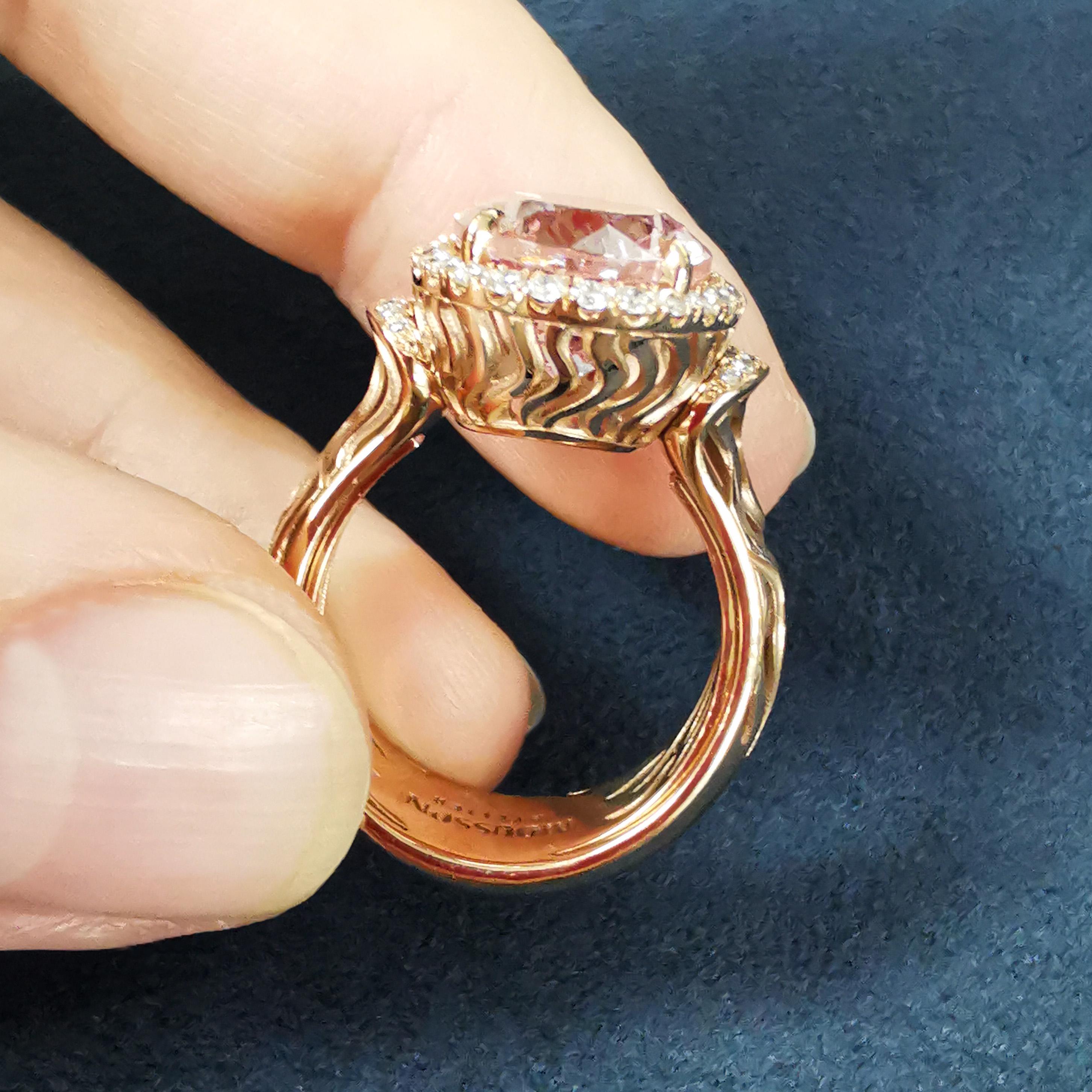 Morganite 5,13 Carati Diamanti Oro Rosa 18 Carati Nuovo Anello Classico In condizioni Nuovo a Bangkok, TH