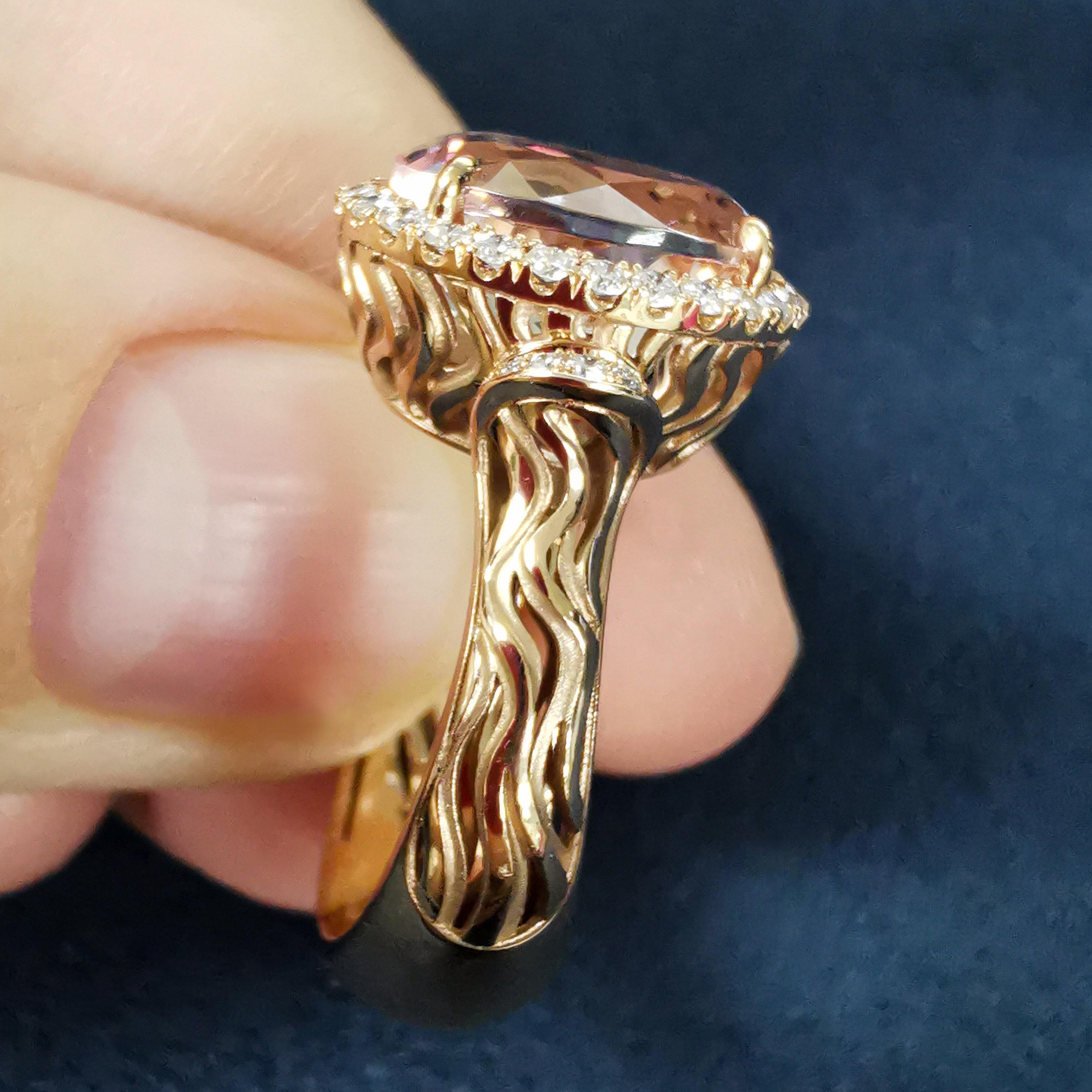 Morganite 5.13 Carat Diamonds 18 Karat Rose Gold New Classic Ring For Sale 2