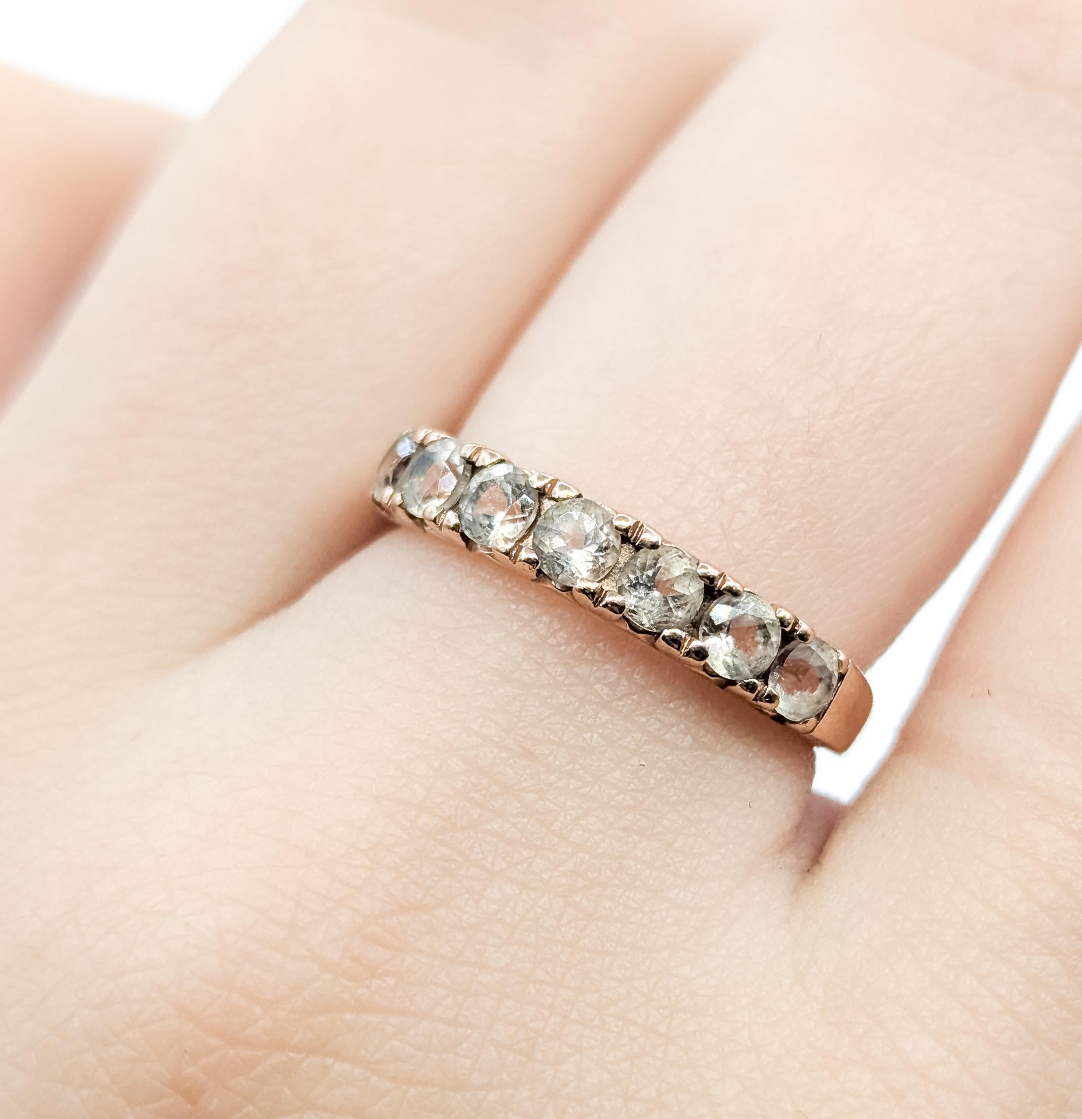 Anello con Morganite a 7 pietre in oro rosa 10k In condizioni ottime in vendita a Bloomington, MN