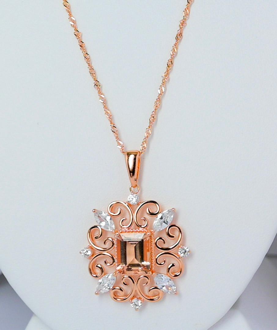 Morganit 925 Sterling Silber 18k 1mm Rose Metall plattiert Frauen Anhänger4.01cts (Moderne) im Angebot