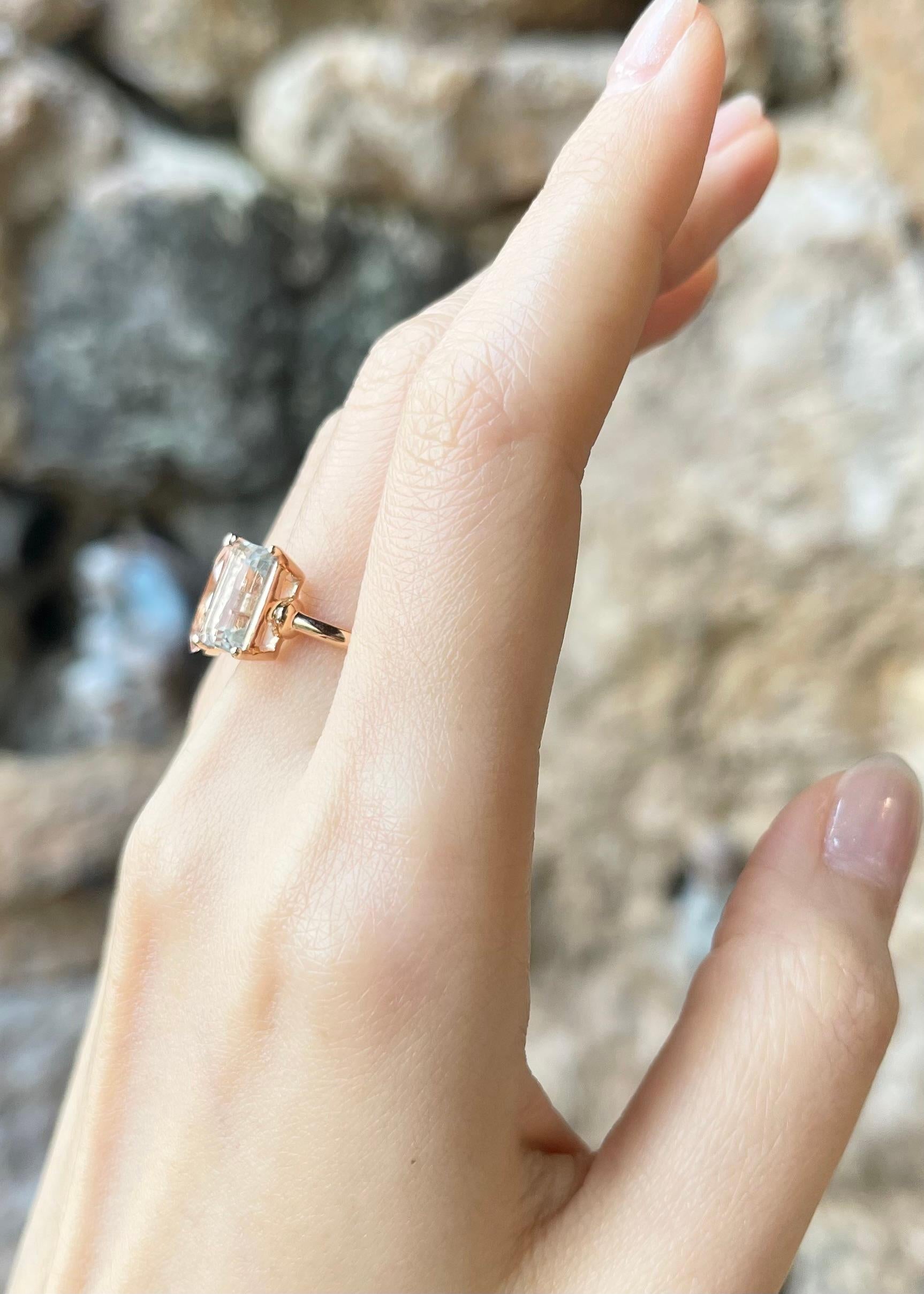 Morganite and Aquamarine Ring set in 18K Rose Gold Settings In New Condition For Sale In Bangkok, TH