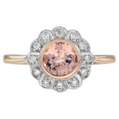 Anillo Halo Floral Estilo Vintage de Morganita y Diamantes en Oro Rosa de 14K