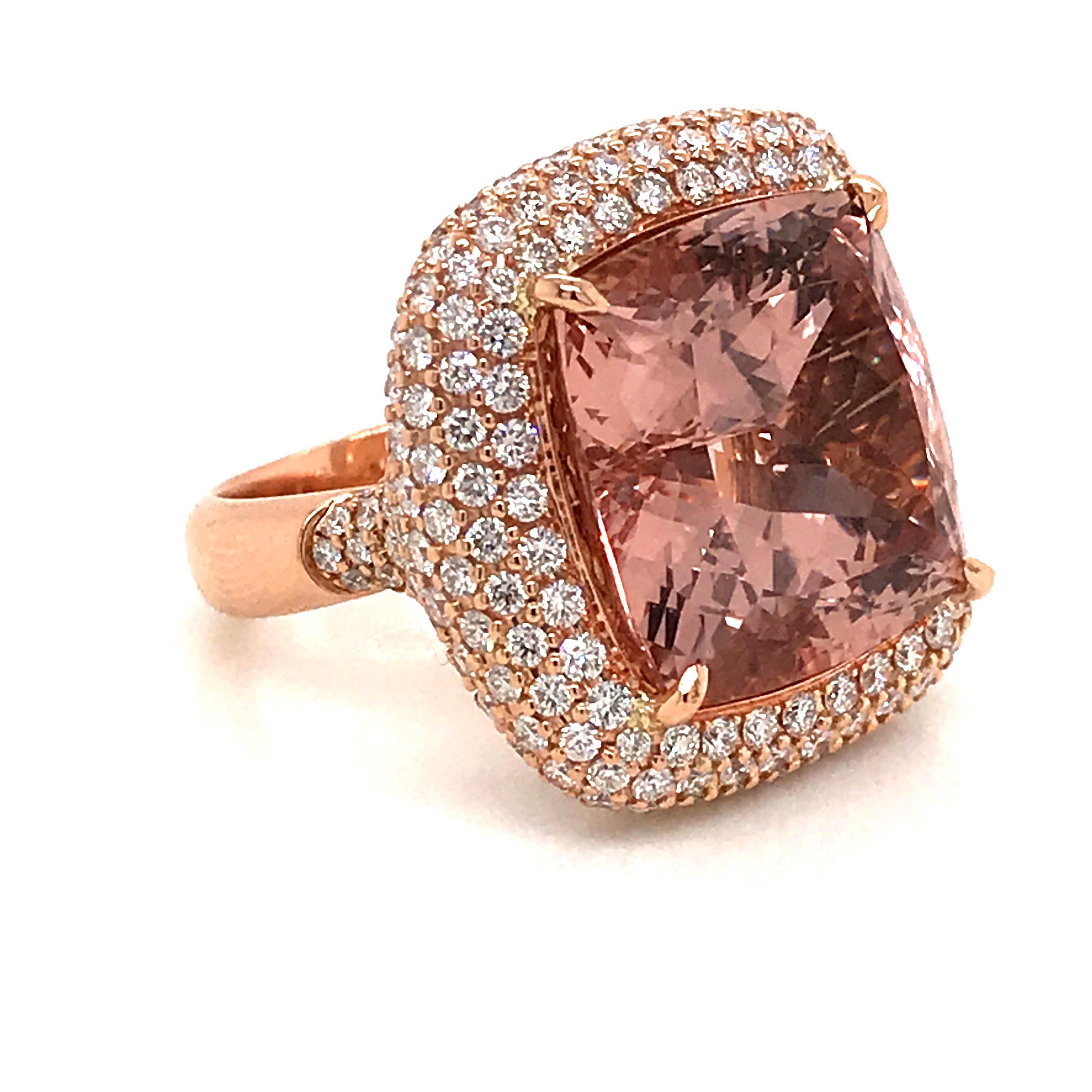 Morganite Cushion Shape and Diamonds Color G on Rose Gold 18 Karat Cocktail Ring In New Condition In Vannes, FR