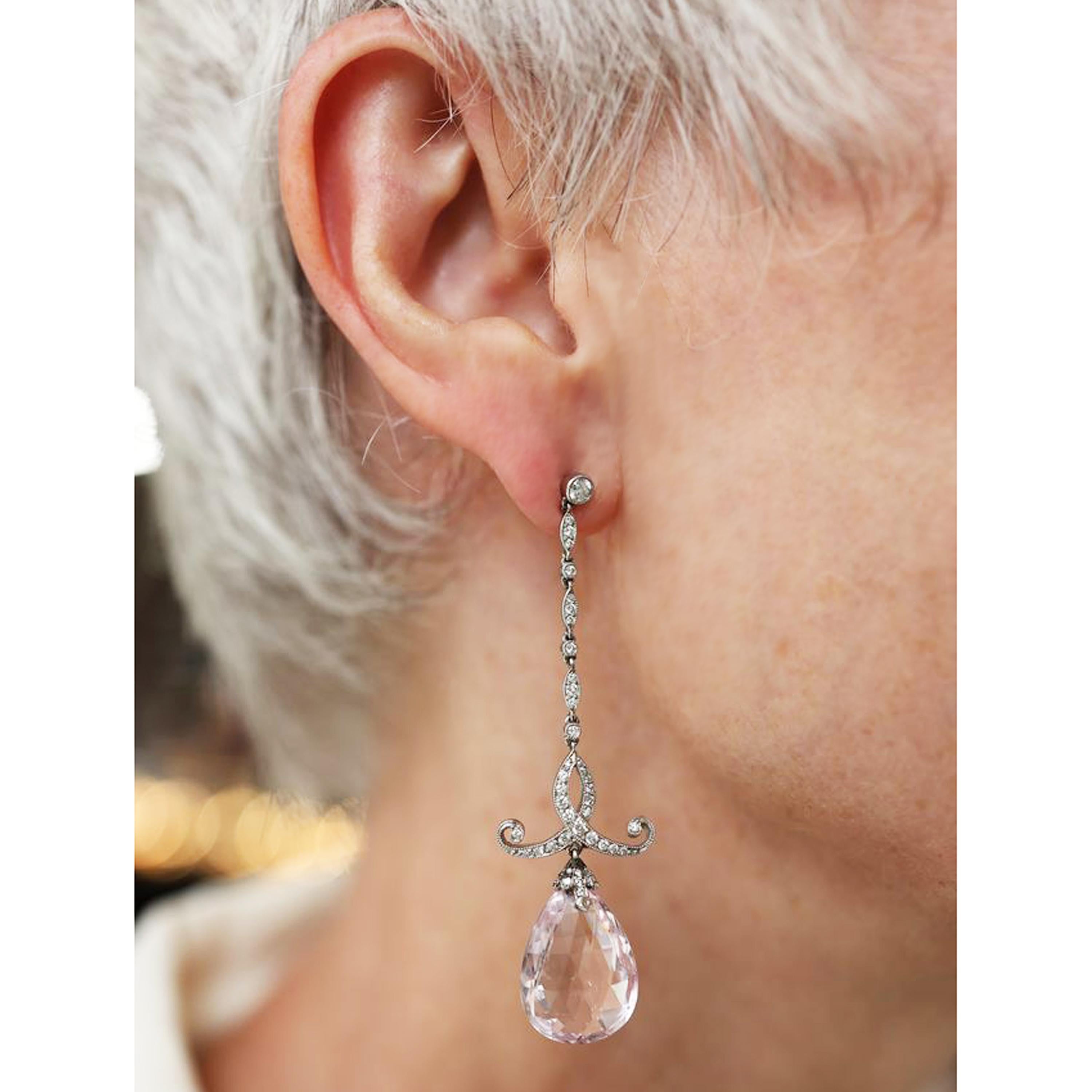 Moderno Orecchini con Morganite, diamanti e platino, 20,97 carati in vendita