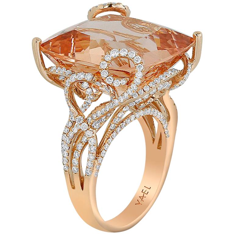 Morganite Diamond and Rose Gold Ring For Sale