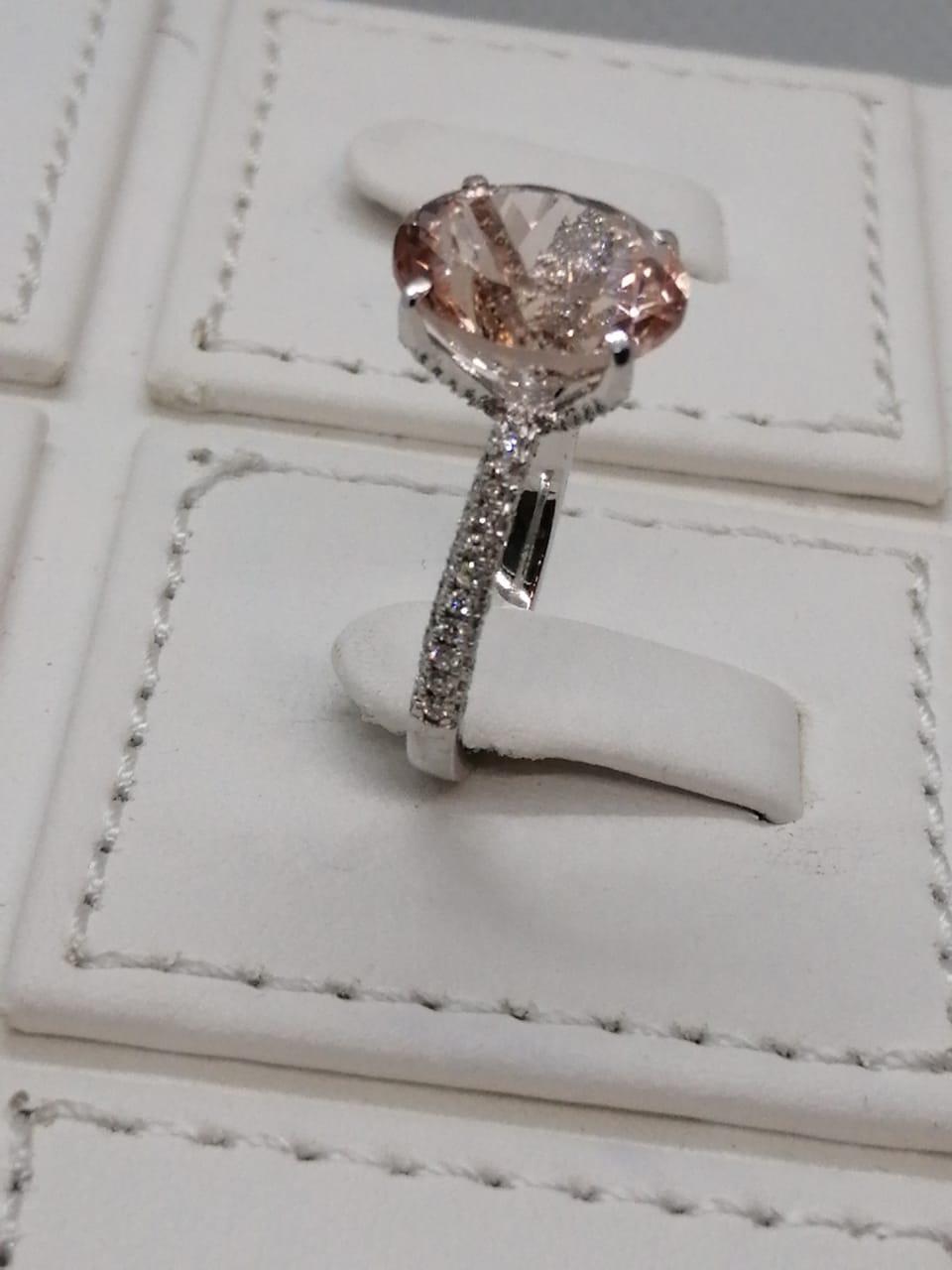 Morganite Diamond Fashion Ring Set in 18 Karat White Gold 'VS/G Diamonds' For Sale 1