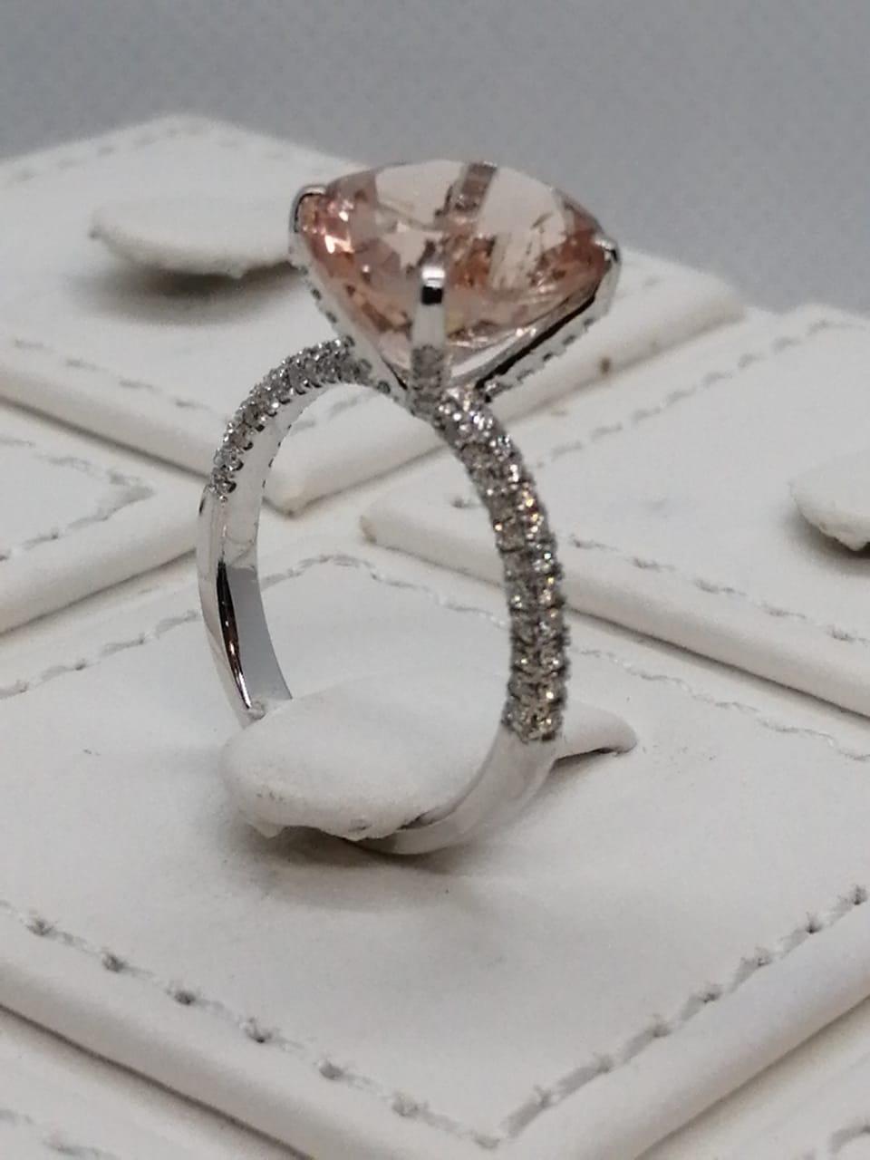 Morganite Diamond Fashion Ring Set in 18 Karat White Gold 'VS/G Diamonds' For Sale 2
