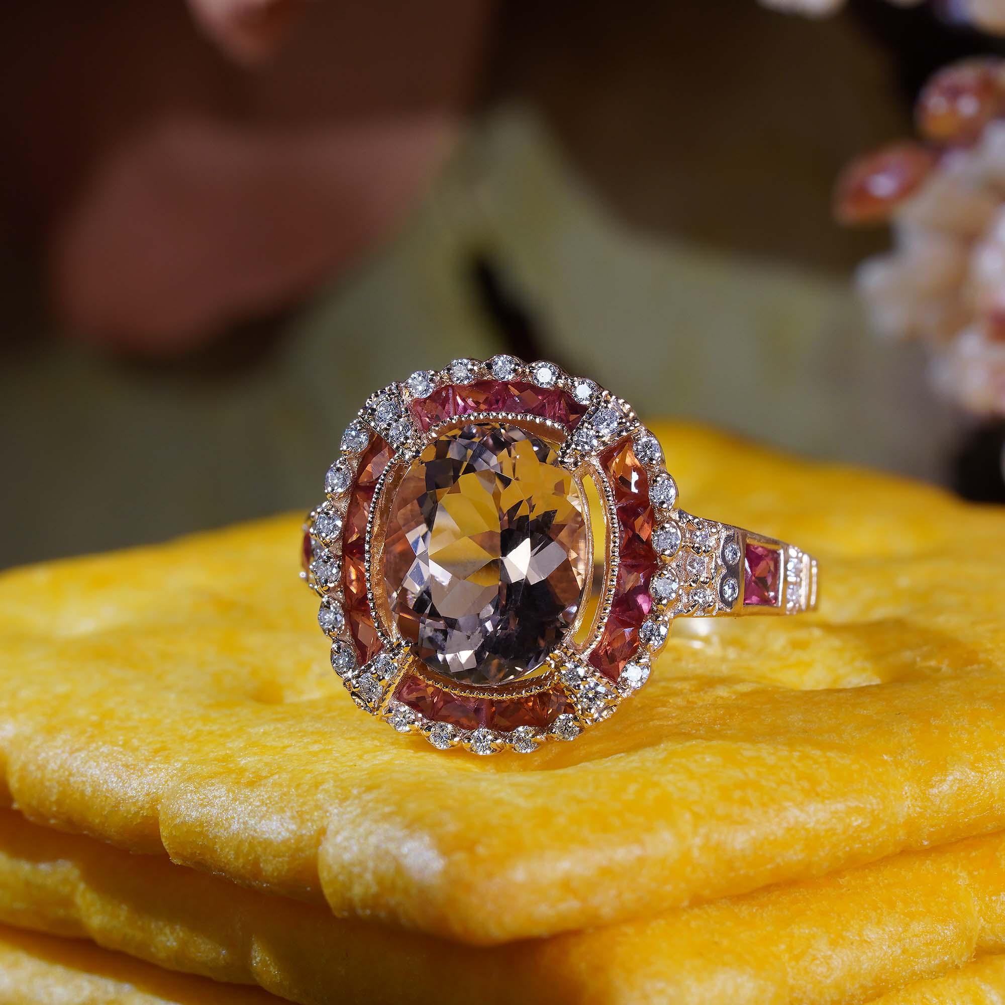 Art Déco Anello a raggiera con diamante e zaffiro arancione Morganite in stile Art Deco in oro rosa 14K in vendita