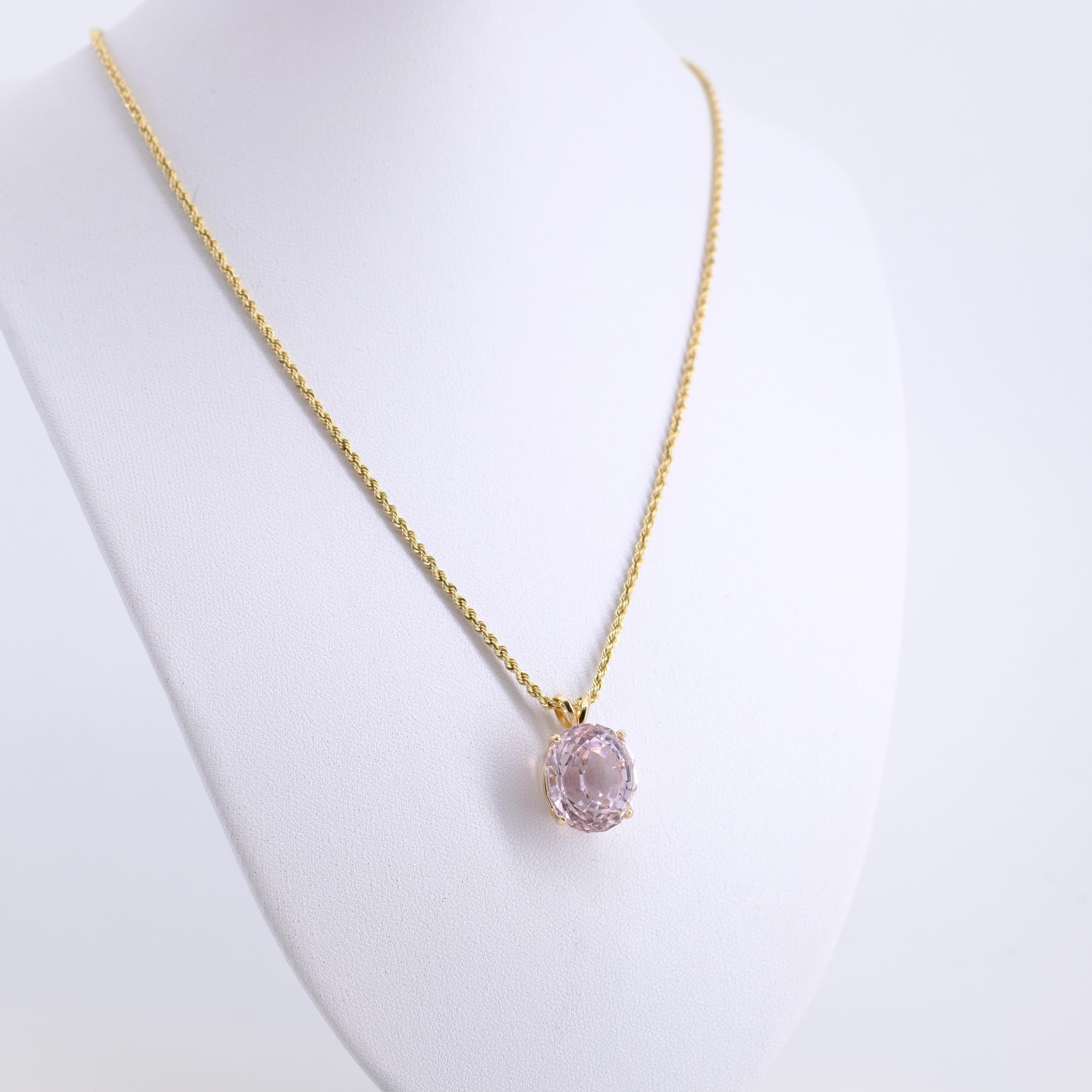 Morganite Gemstone Pendant in Gold 14 Carats In Excellent Condition In Southbury, CT