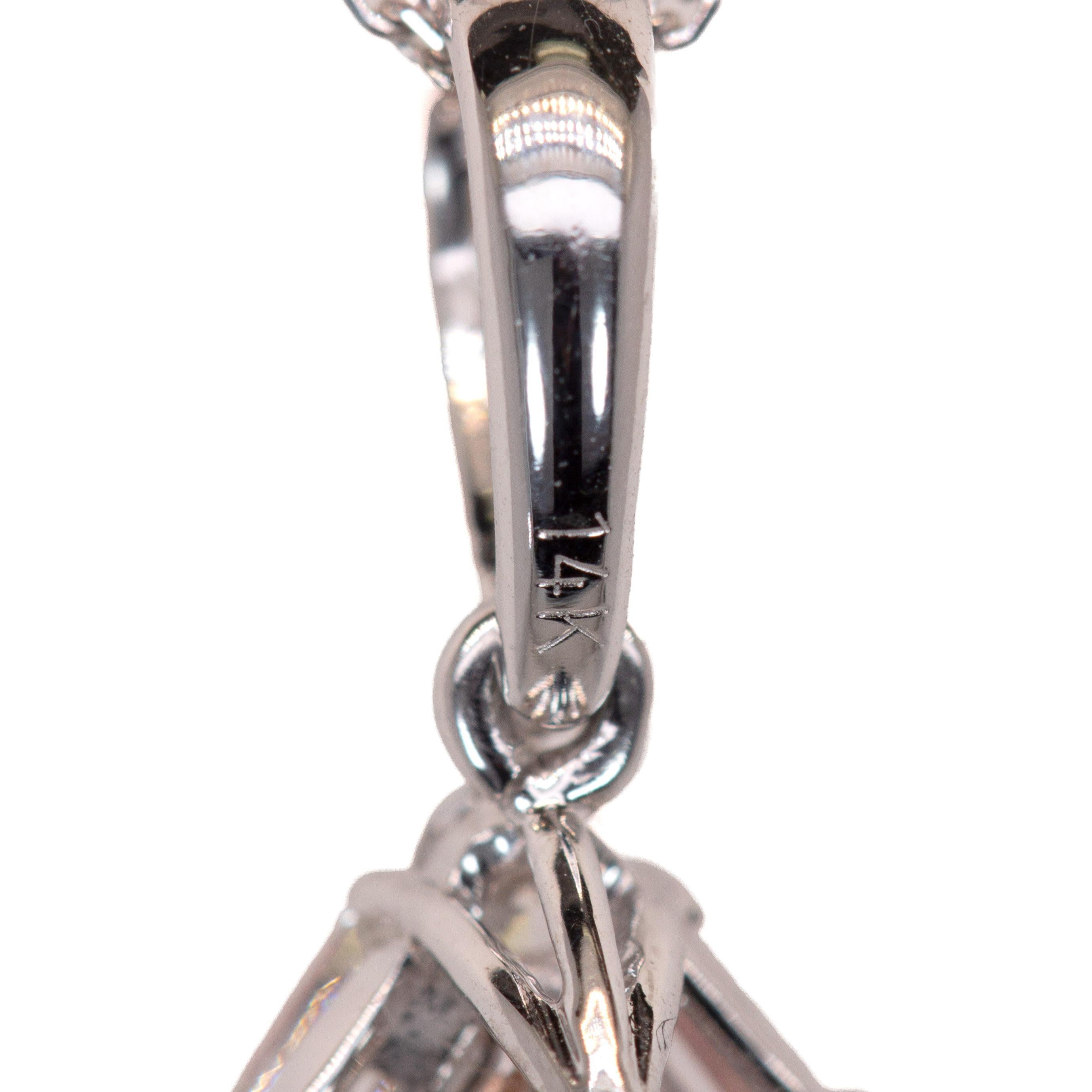Taille poire Pendentif Morgane avec Accents de Diamants Naturels : Or blanc massif 14k, 21x11mm en vente