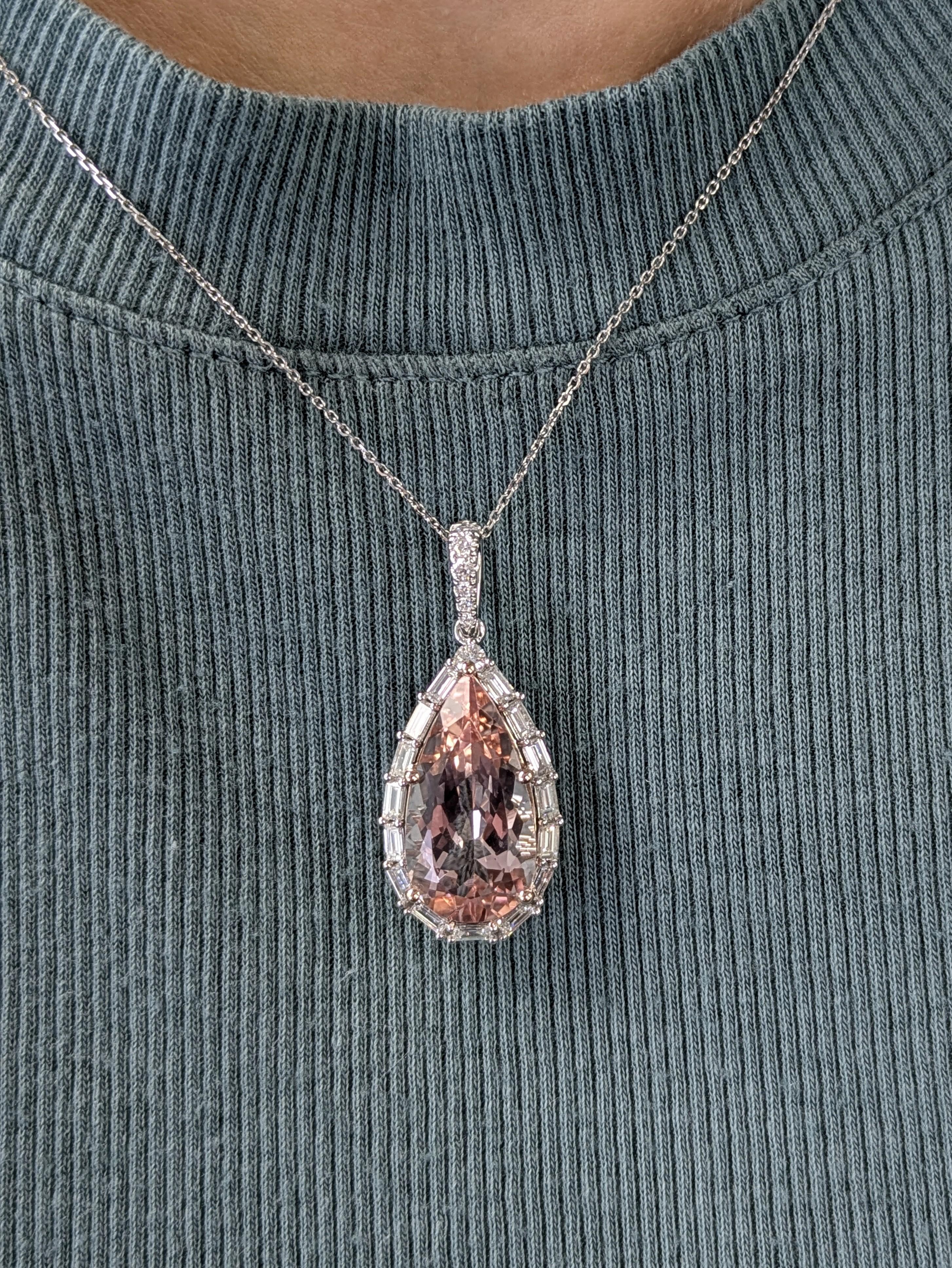 Pendentif Morgane avec Accents de Diamants Naturels : Or blanc massif 14k, 21x11mm Pour femmes en vente