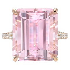 Bague en morganite de 11,35 carats, taille émeraude