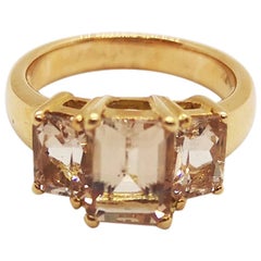 Anillo de Morganita engastado en oro rosa de 18 quilates
