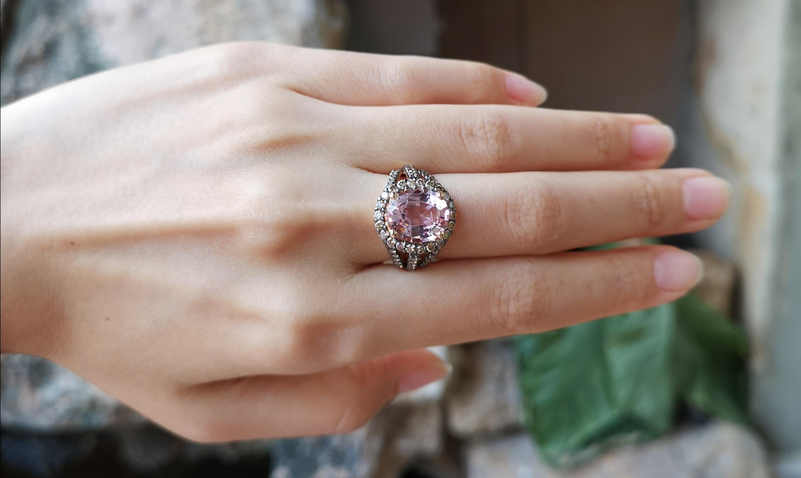 Contemporary Morganite with Brown Diamond Ring Set in 18 Karat Rose Gold Settings For Sale