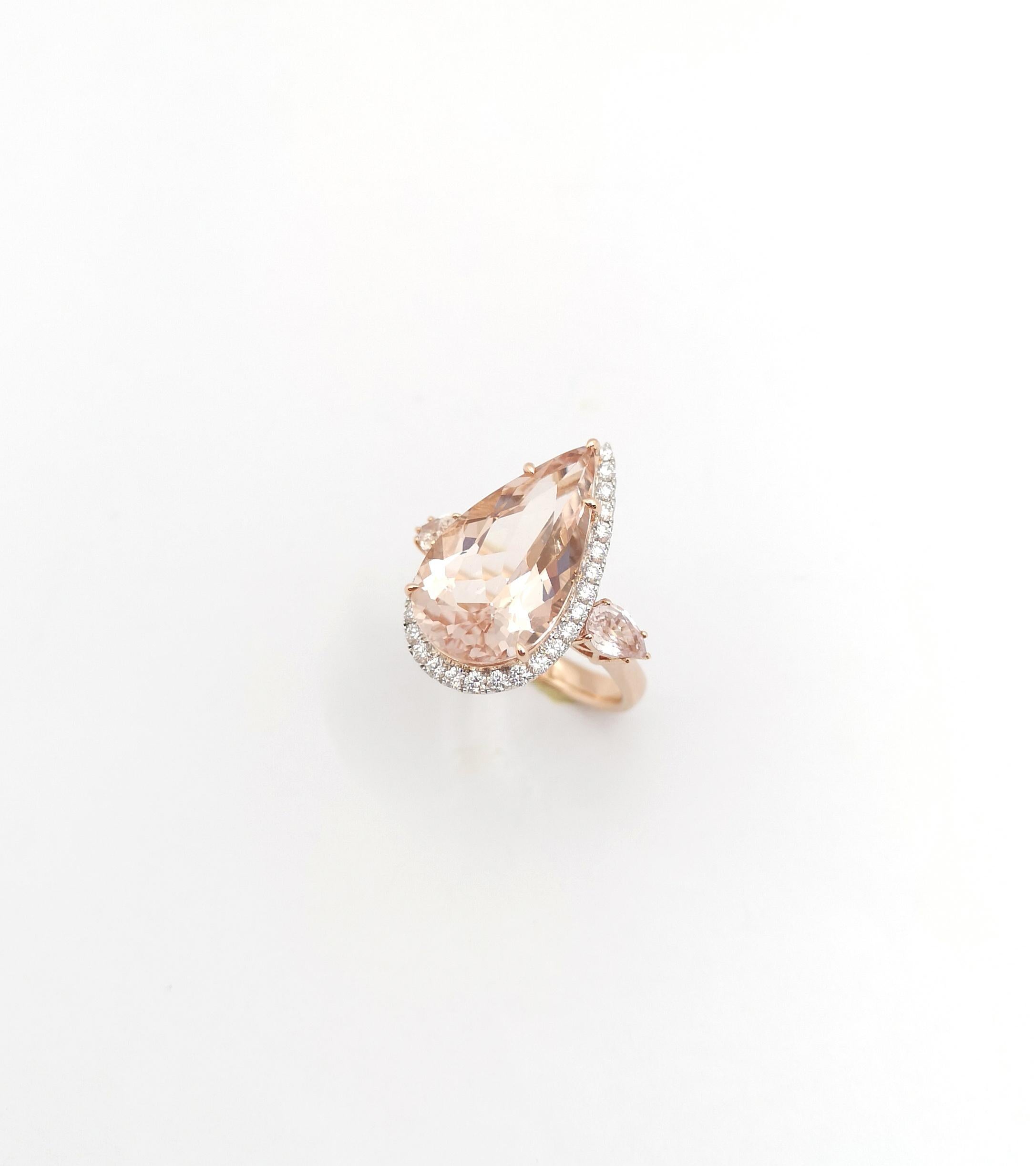 Morganite with Diamond Ring set in 18K Rose Gold Settings For Sale 9