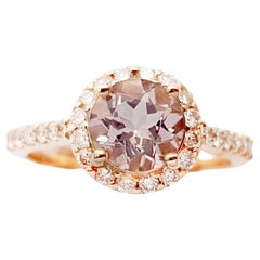 Morganit mit Diamantring aus 18 Karat Roségold in Fassungen