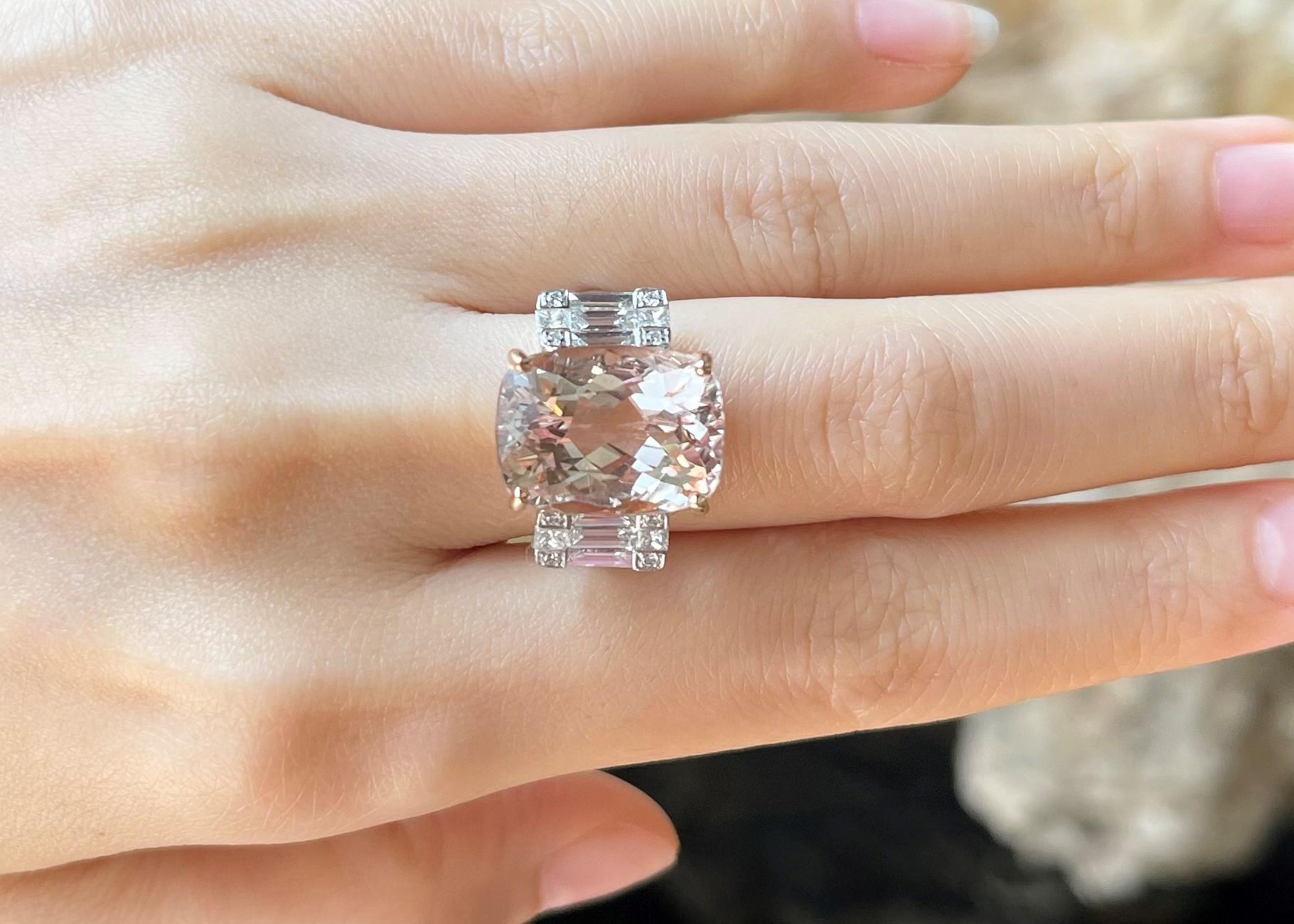 Morganite 11.14 carats with Diamond 1.05 carats Ring set in 18K White Gold Settings

Width:  2.0 cm 
Length: 1.6 cm
Ring Size: 54
Total Weight: 9.72 grams

