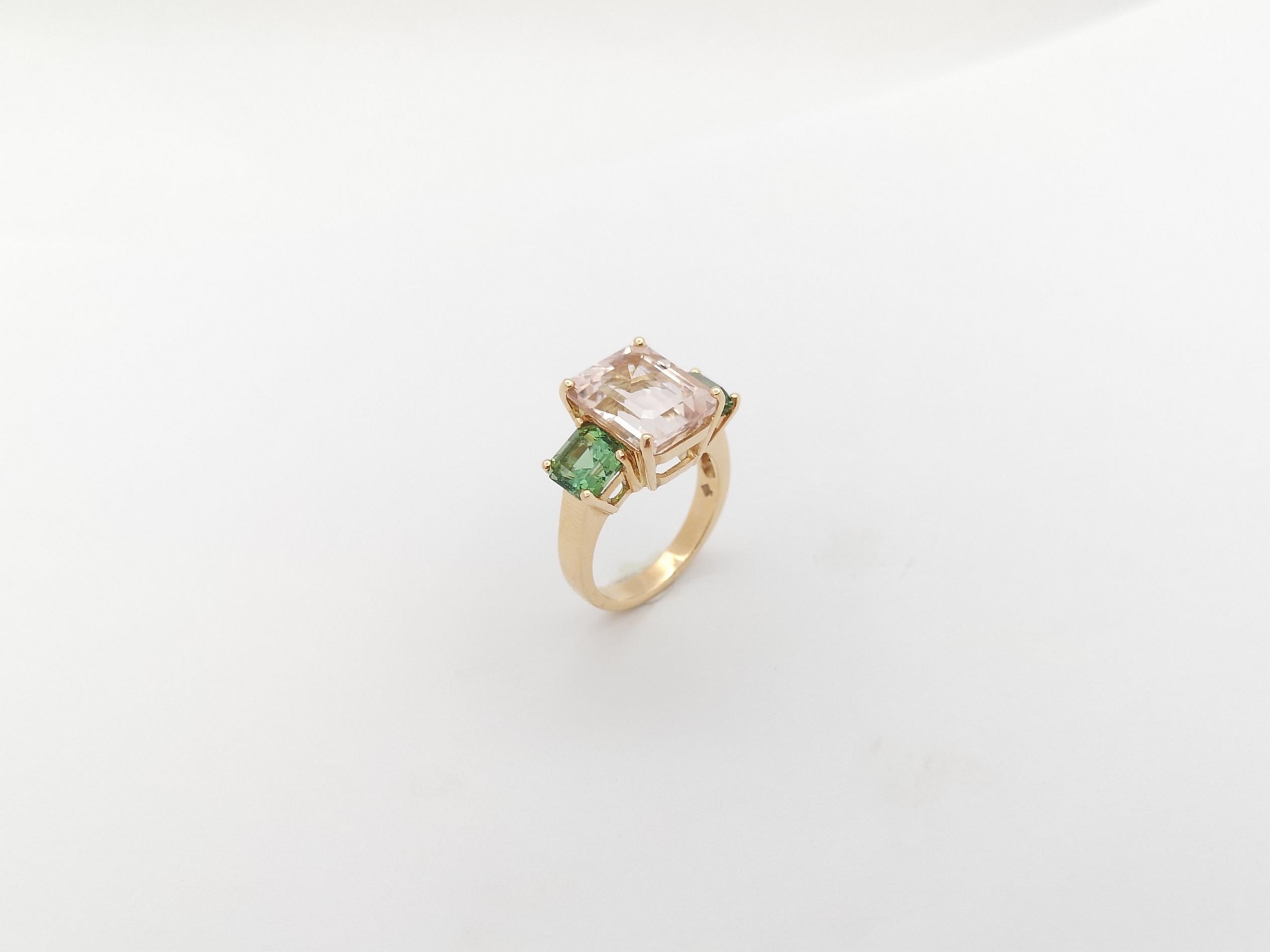 Morganite with Green Tourmaline Ring set in 18K Rose Gold Settings For Sale 5