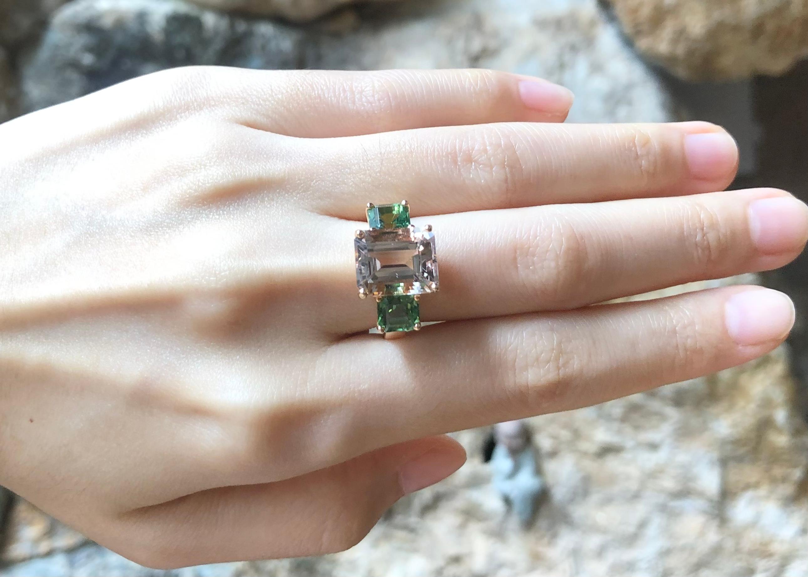 Contemporary Morganite with Green Tourmaline Ring set in 18K Rose Gold Settings For Sale