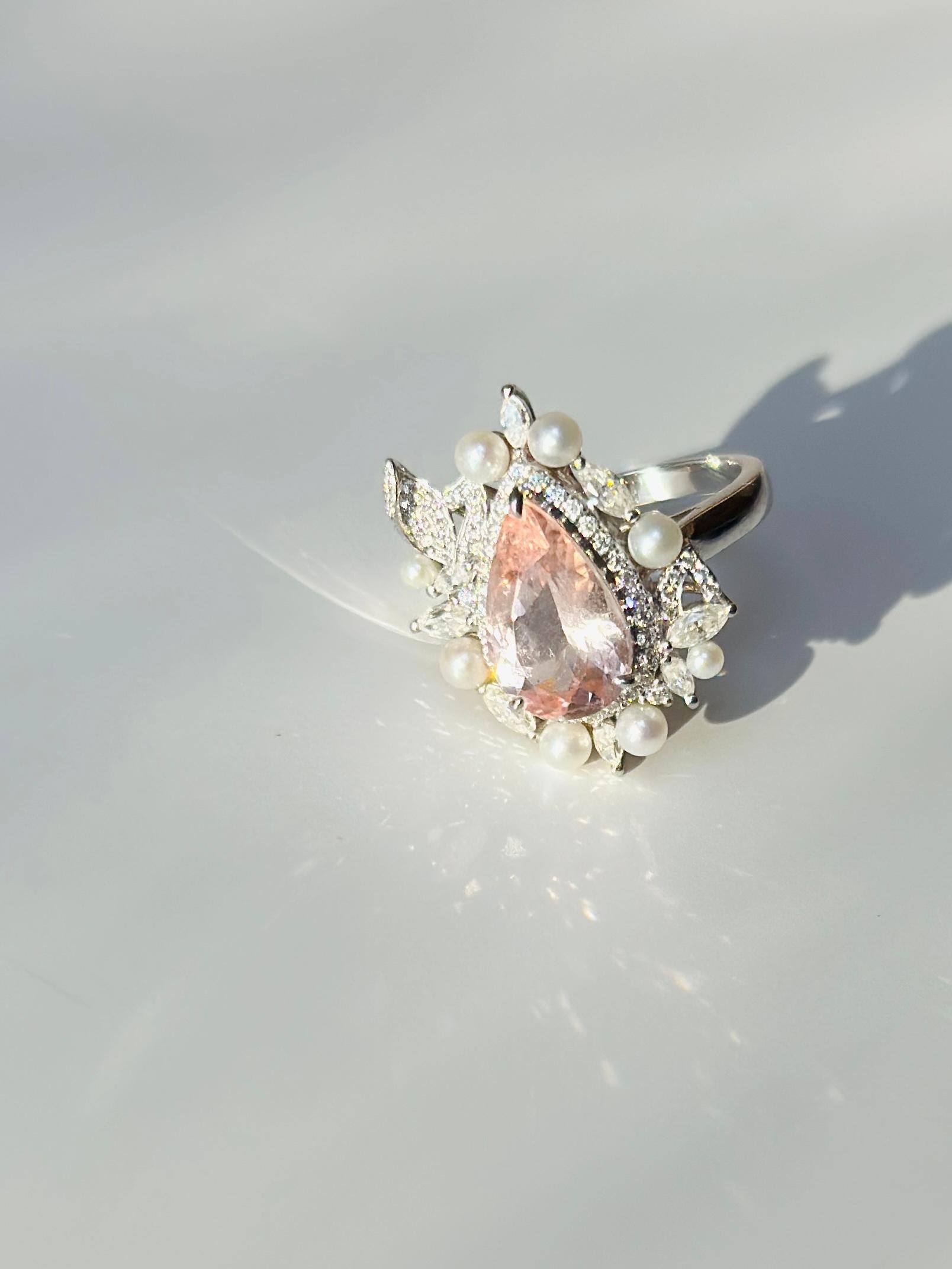 morganit-Ring mit Perlen im Zustand „Hervorragend“ in Roslyn Heights, NY