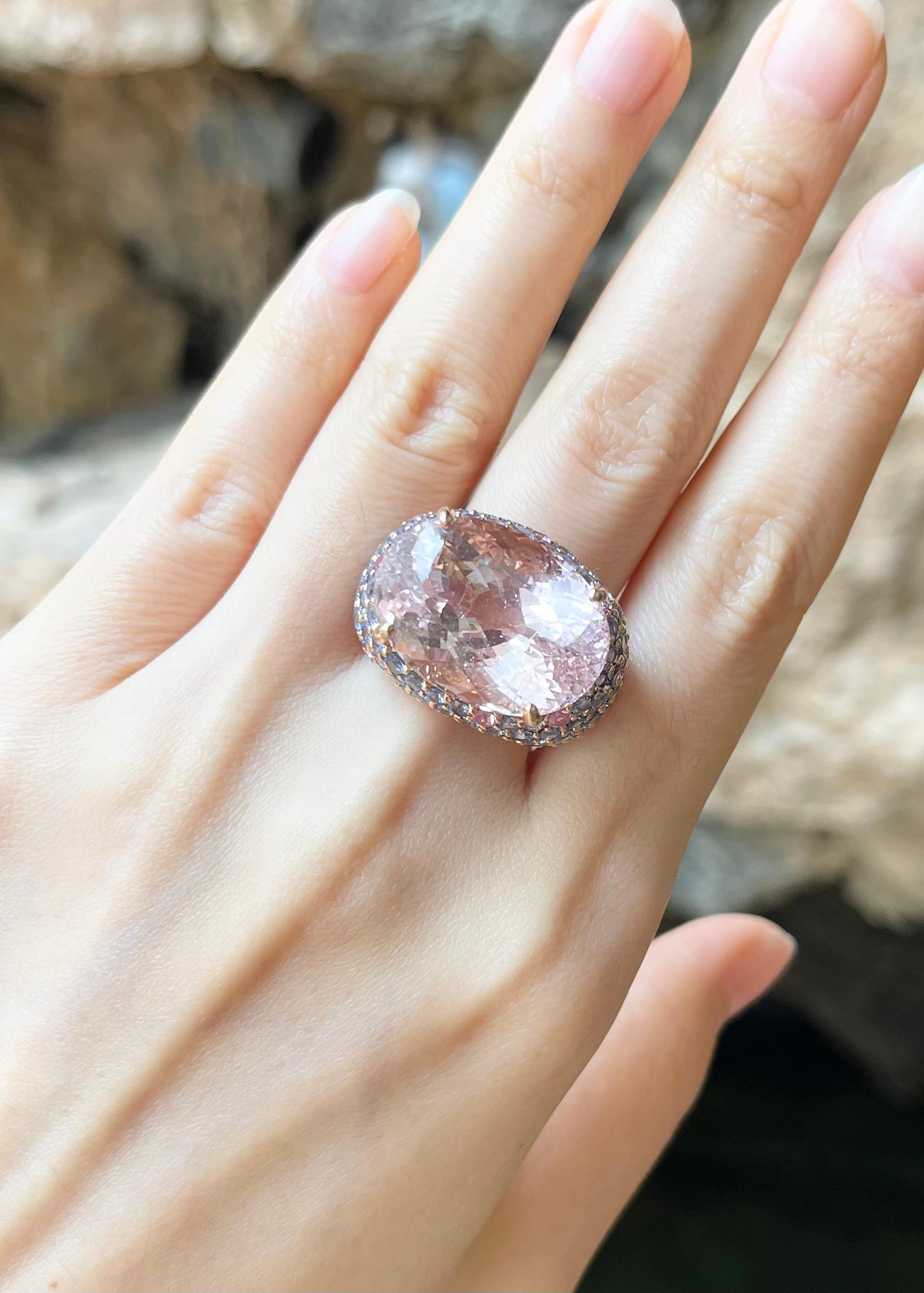 Morganite 26.32 carats with Pink Sapphire 1.02 carats and Blue Sapphire 7.05 carats Ring set in 18K Rose Gold Settings

Width:  2.2 cm 
Length: 1.6 cm
Ring Size: 56
Total Weight: 26.93 grams

