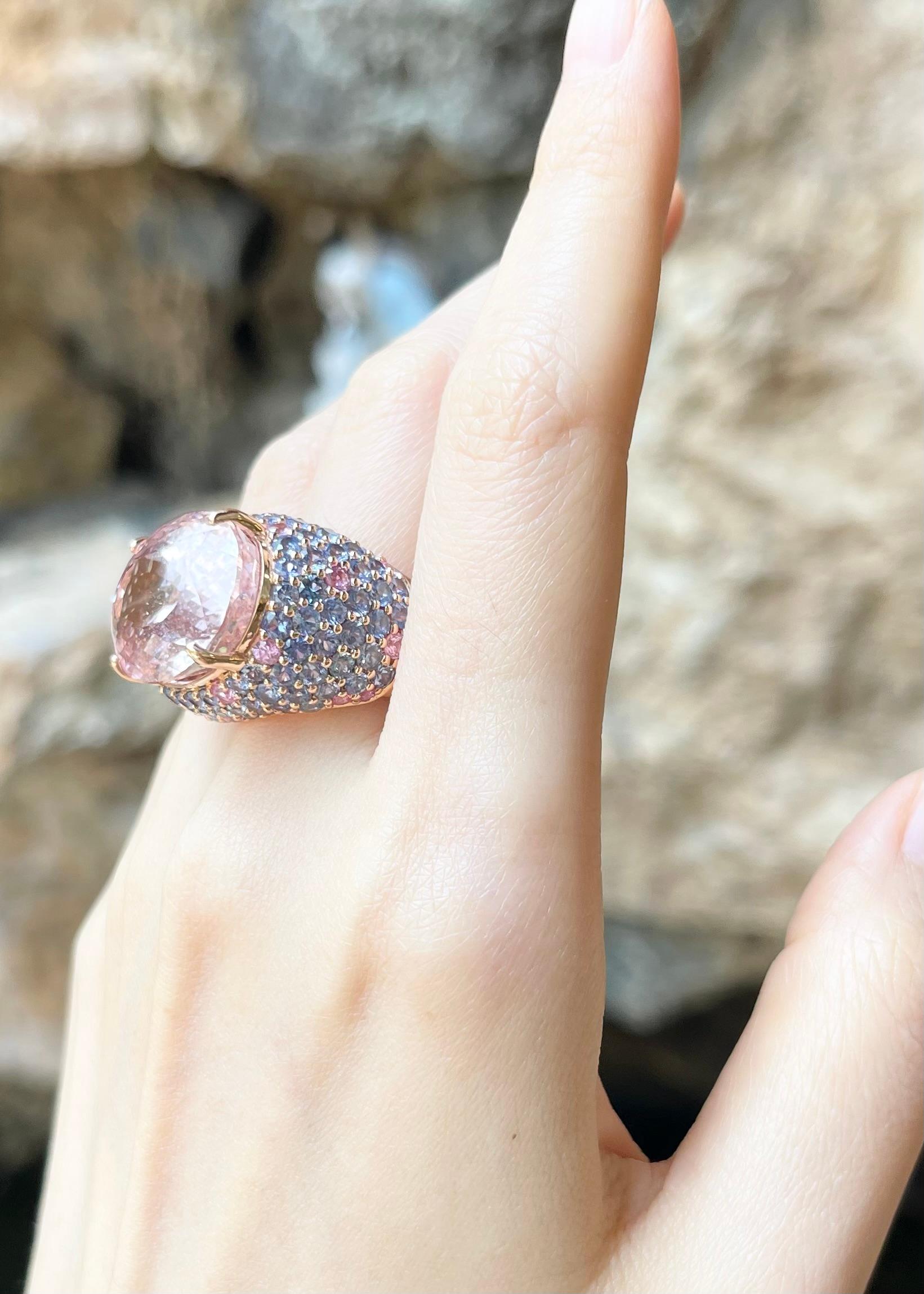 Contemporary Morganite with Pink Sapphire and Blue Sapphire Ring set in 18K Rose Gold Setting For Sale