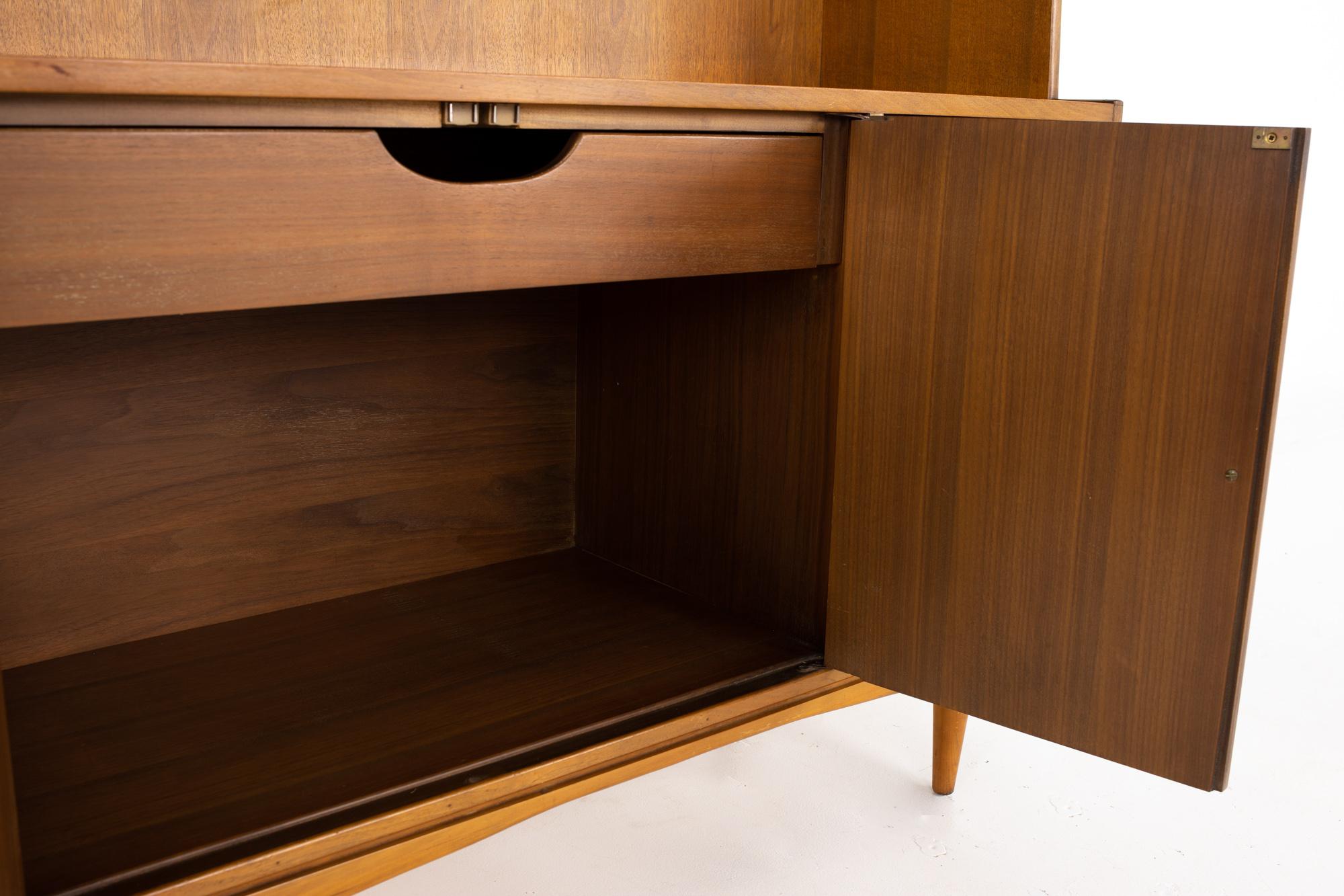 Morganton Mid Century Walnut China Cabinet 3