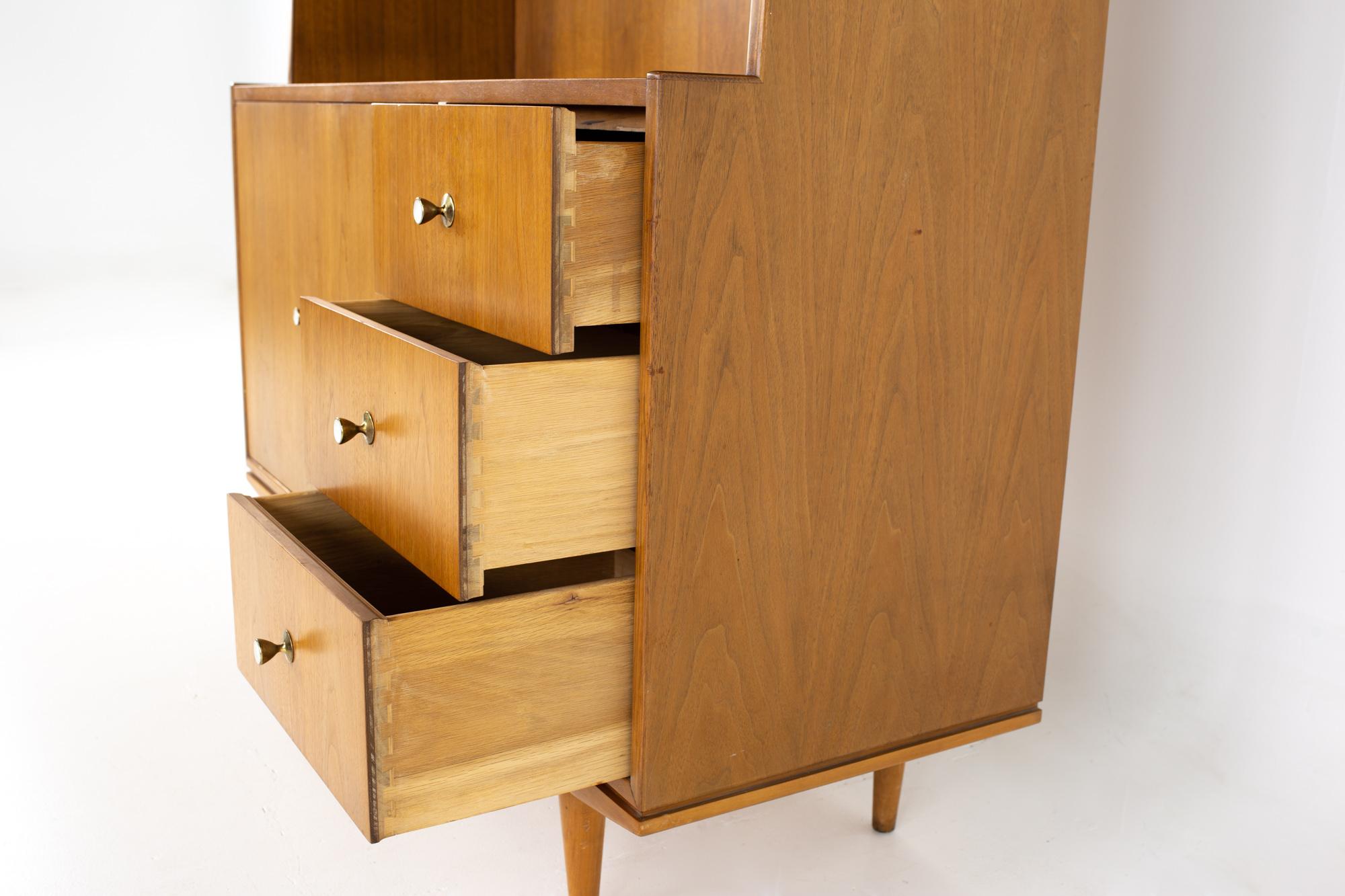 Morganton Mid Century Walnut China Cabinet 5