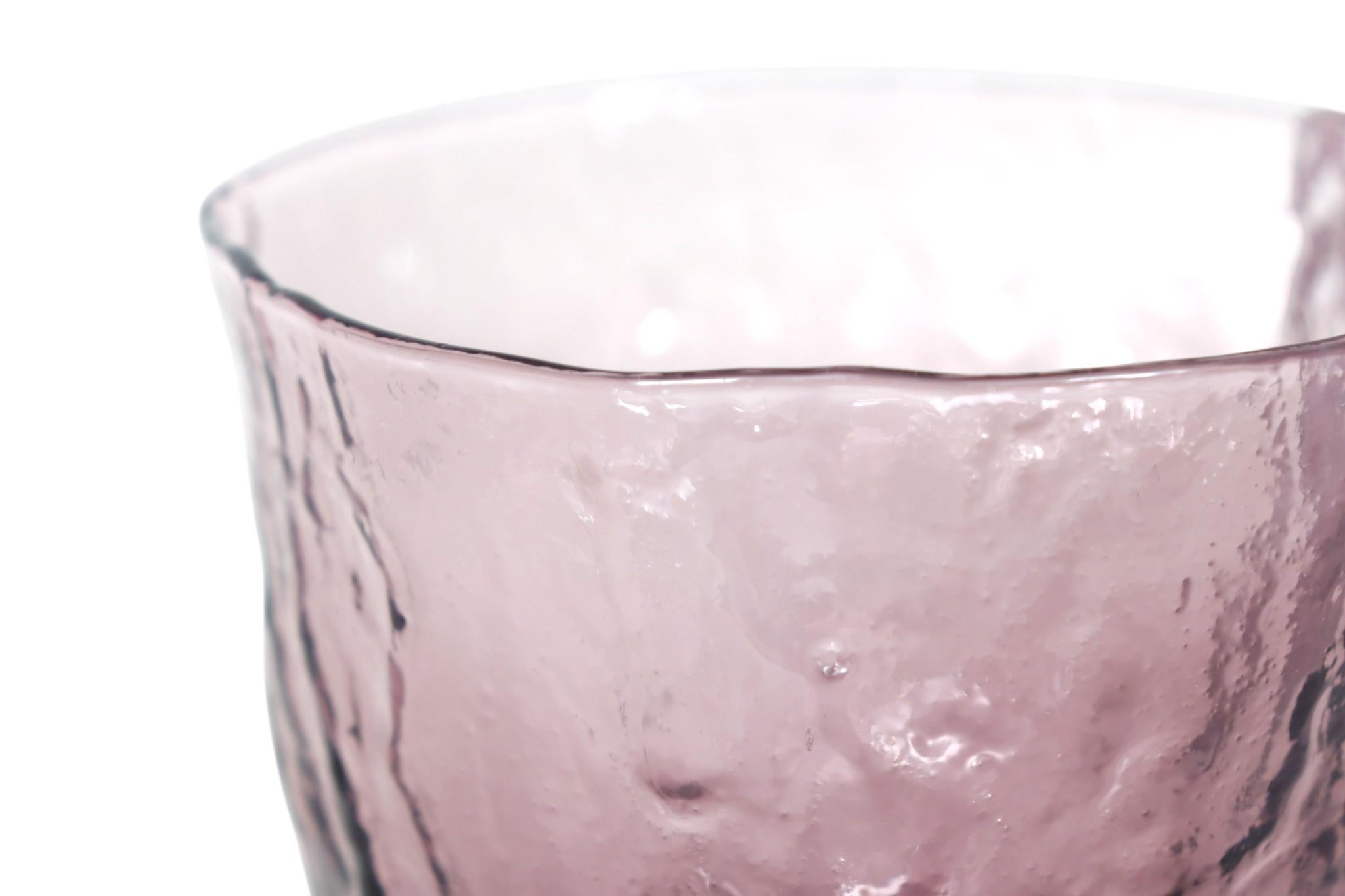 Set de cristalería arrugada amatista Morgantown Estadounidense en venta