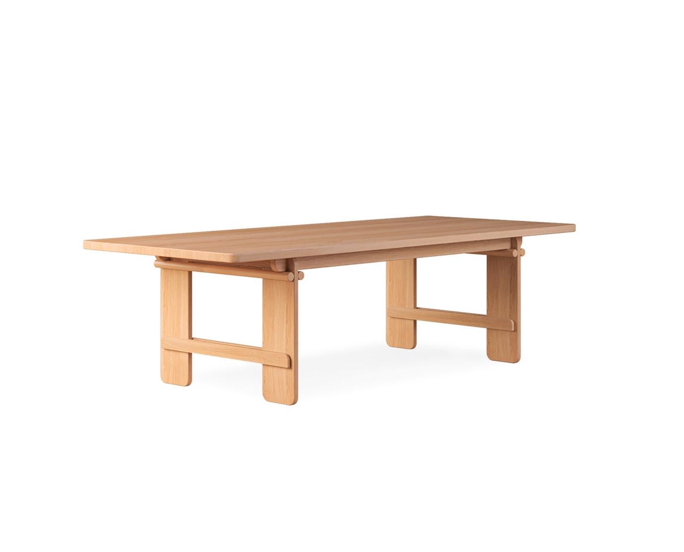 Mori est une table à l'âme rustique mêlée à des lignes contemporaines. Chaleureux et accueillant mais élevé à une modernité plus élégante. Une table qui s'adapte à tout type de salle à manger. 

Dimensions :
Hauteur : 76 cm (29,92 in)
Largeur :