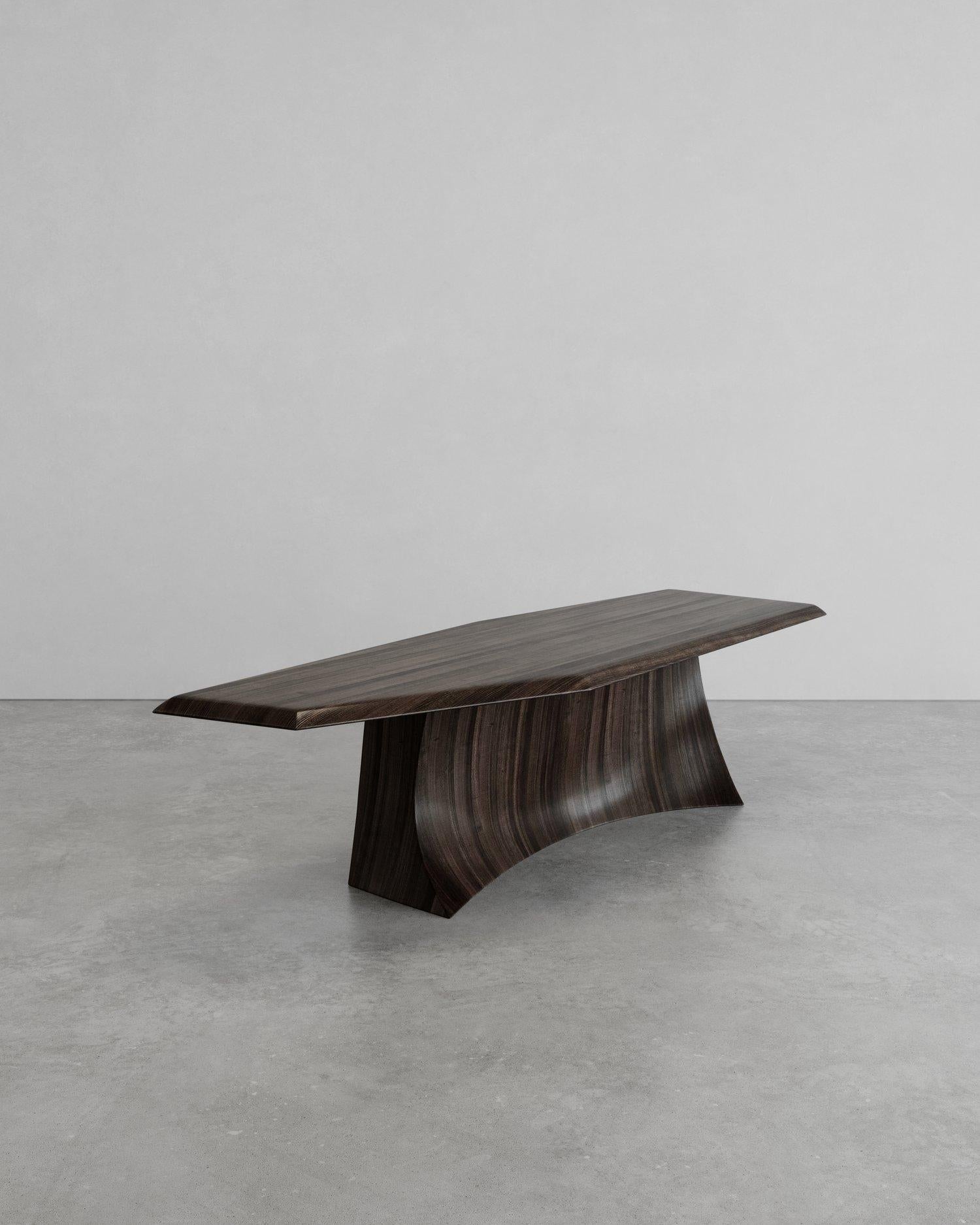Suédois Table de salle à manger Moriah par Studio Romell en vente