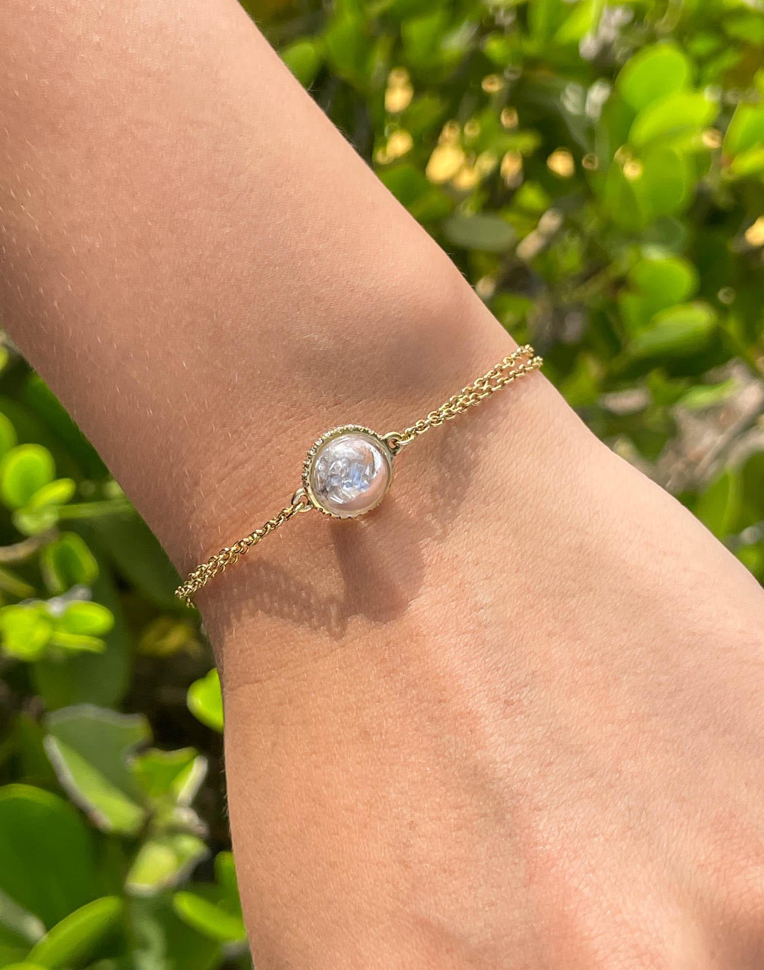 Moritz Glik Bracelet Shaker en or jaune 18 carats avec diamants Bon état - En vente à Boca Raton, FL