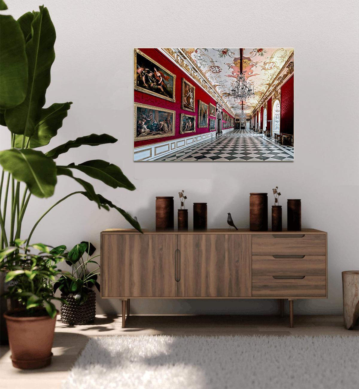 Royal Red by Moritz Hormel photographie contemporaine d'un intérieur de palais en vente 6
