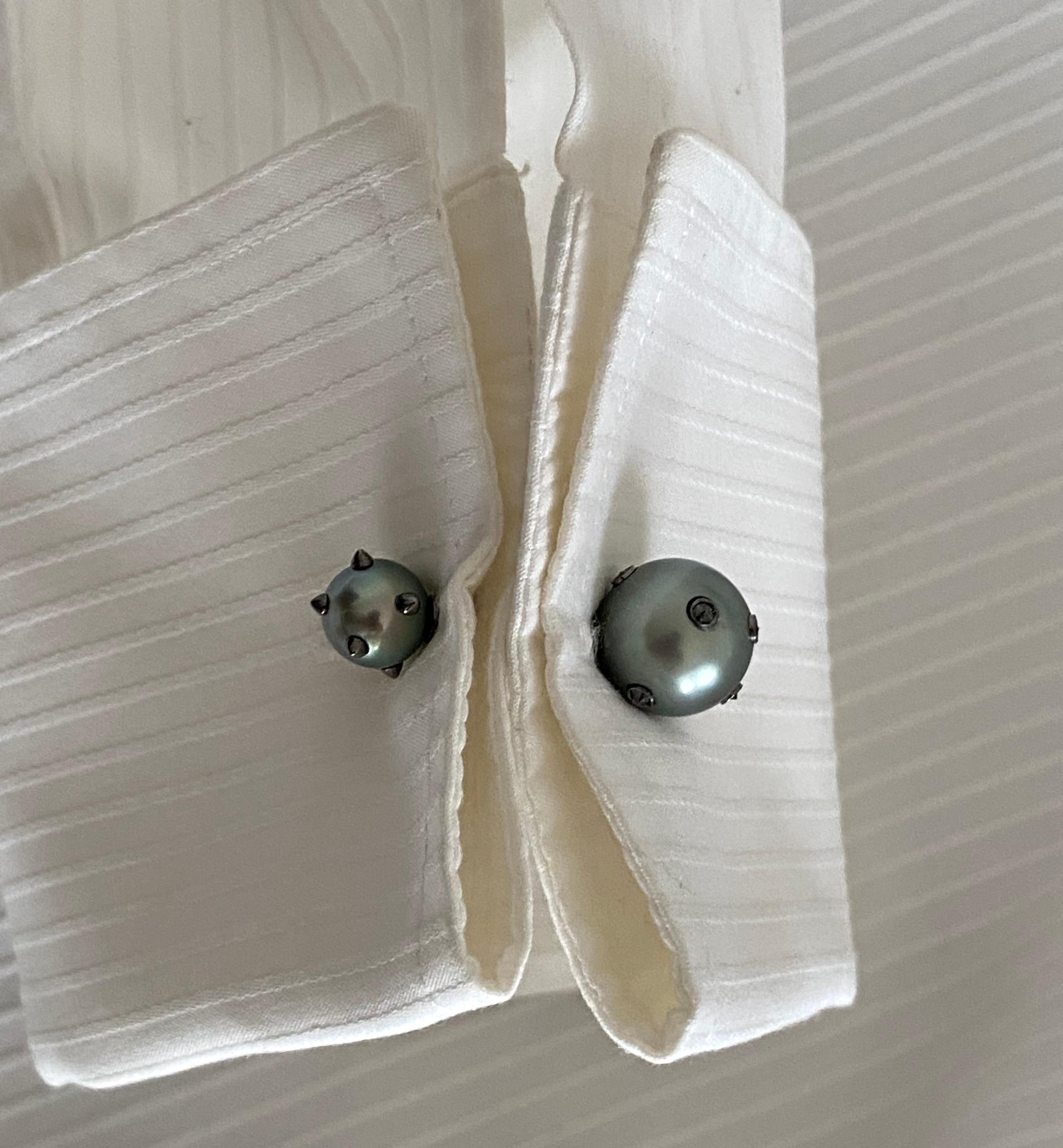 Round Cut Morning Star Cufflinks Tahitian Pearl Black Diamonds 18Kt Gold Made in Italy For Sale