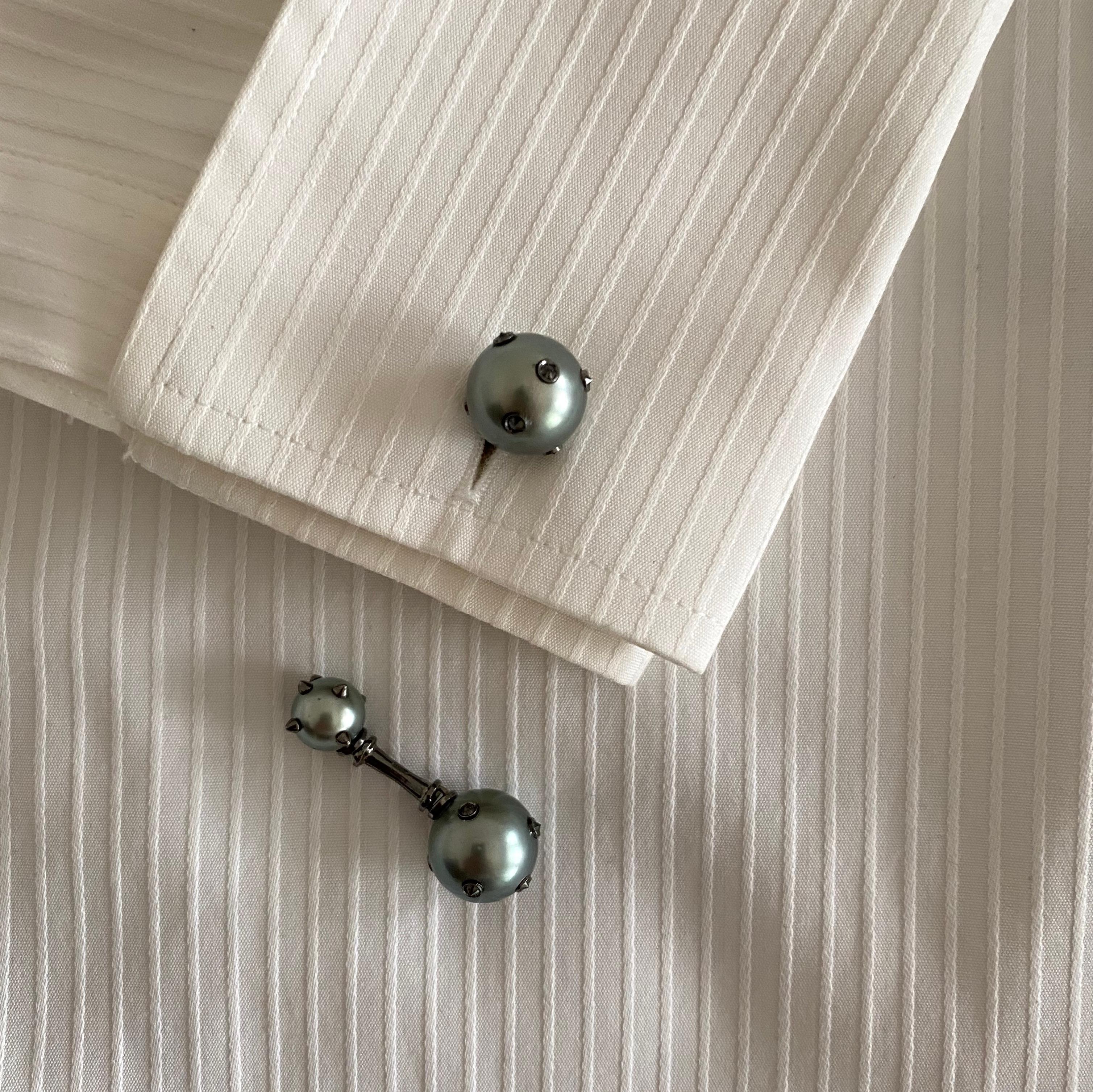 Morning Star Cufflinks Tahitian Pearl Black Diamonds 18Kt Gold Made in Italy  In New Condition For Sale In Bussolengo, Verona