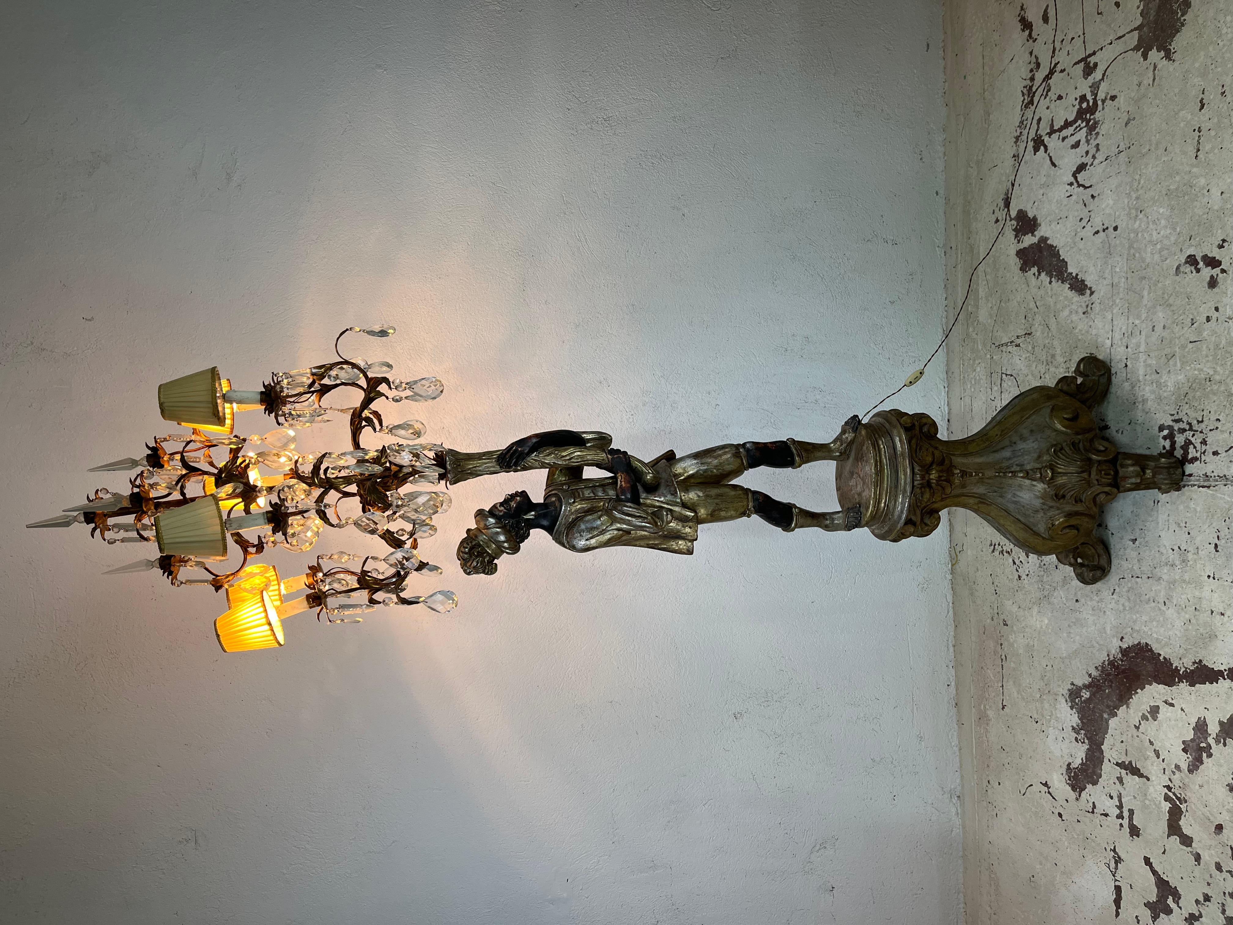 Ottone Moro Veneziano lampada in legno, ottone e cristallo di inizio secolo in vendita