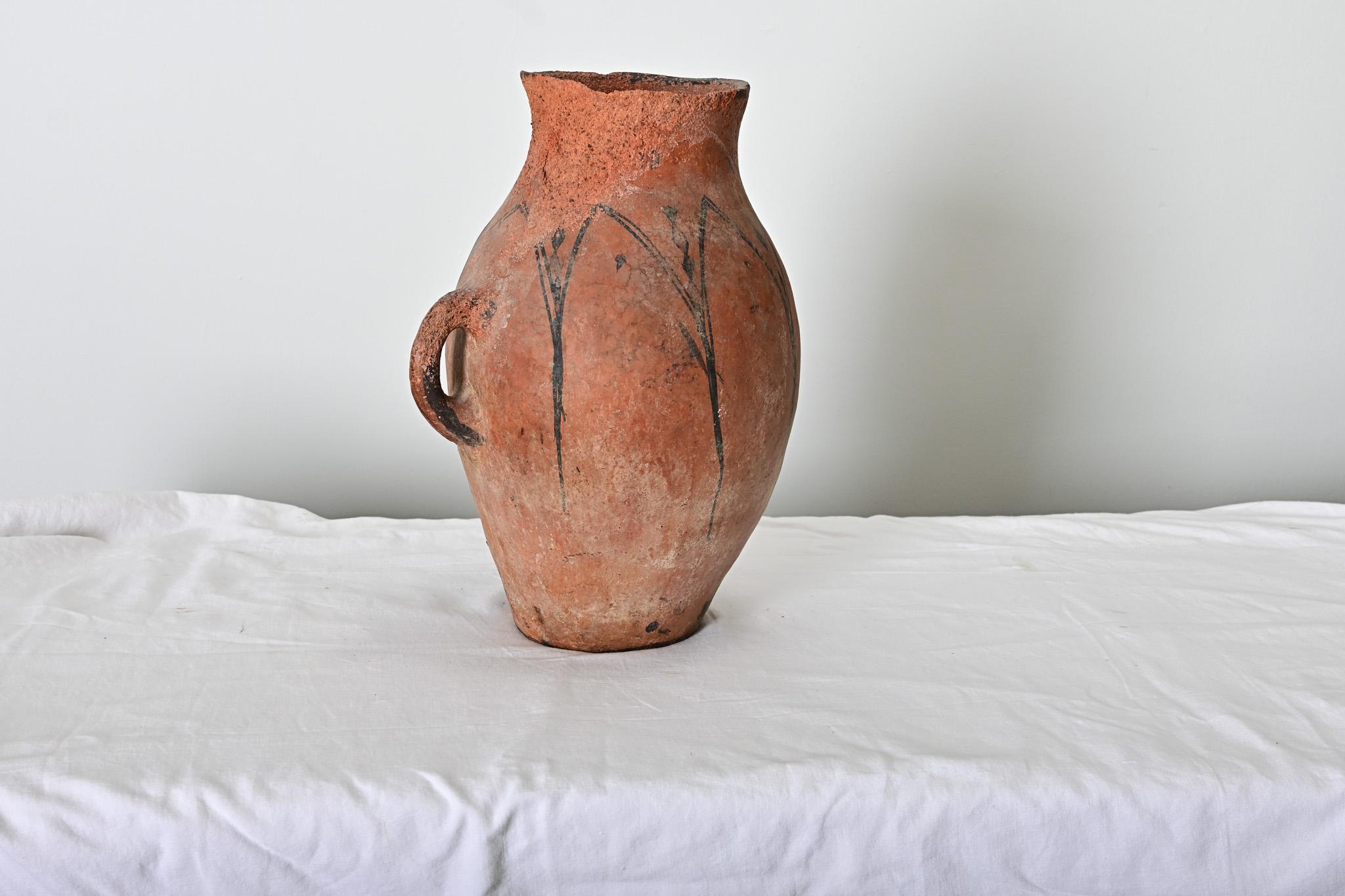 Marocchino Brocca per acqua in terracotta berbera marocchina del XIX secolo in vendita