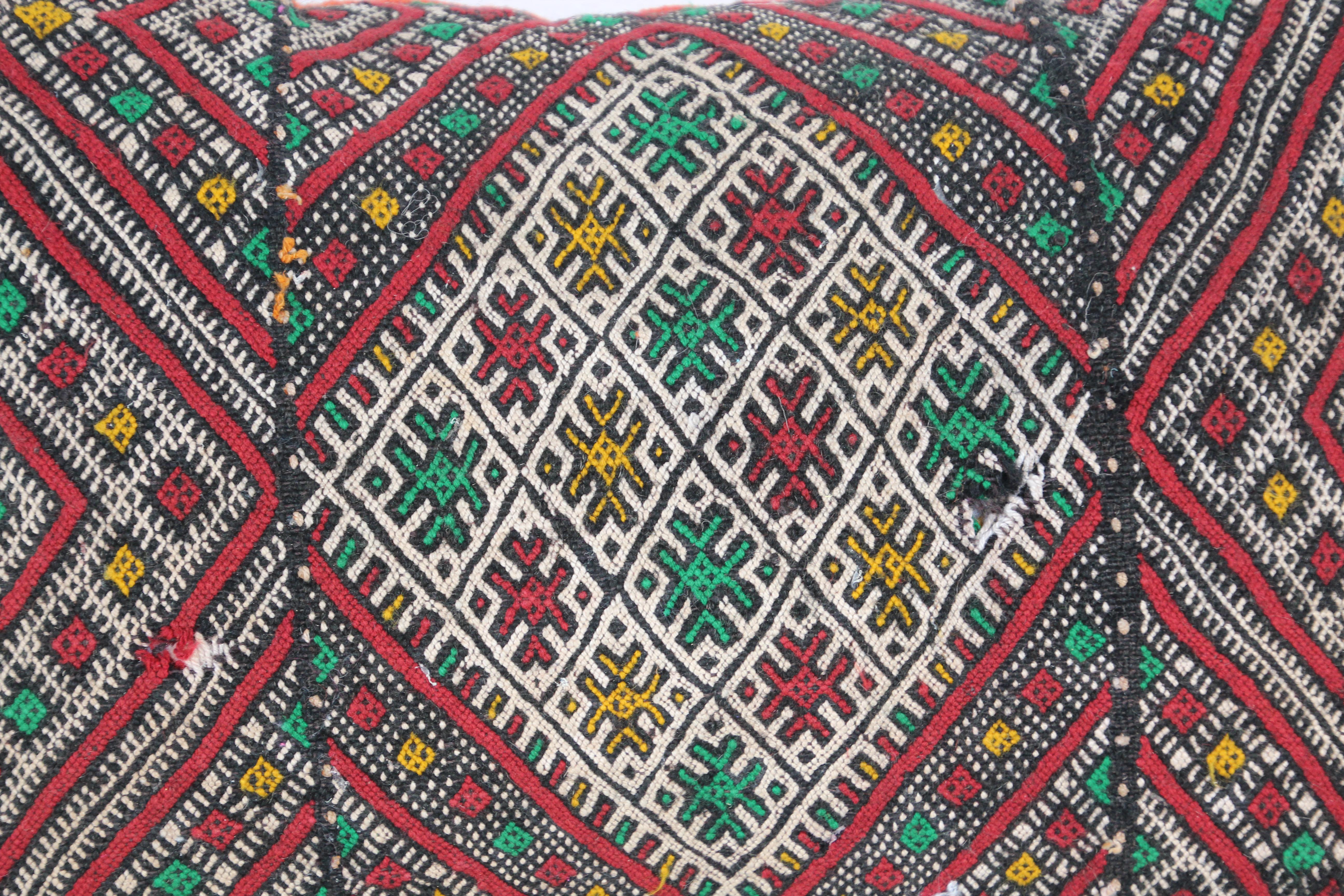 Teinture végétale Coussin Kilim marocain africain tribal en vente