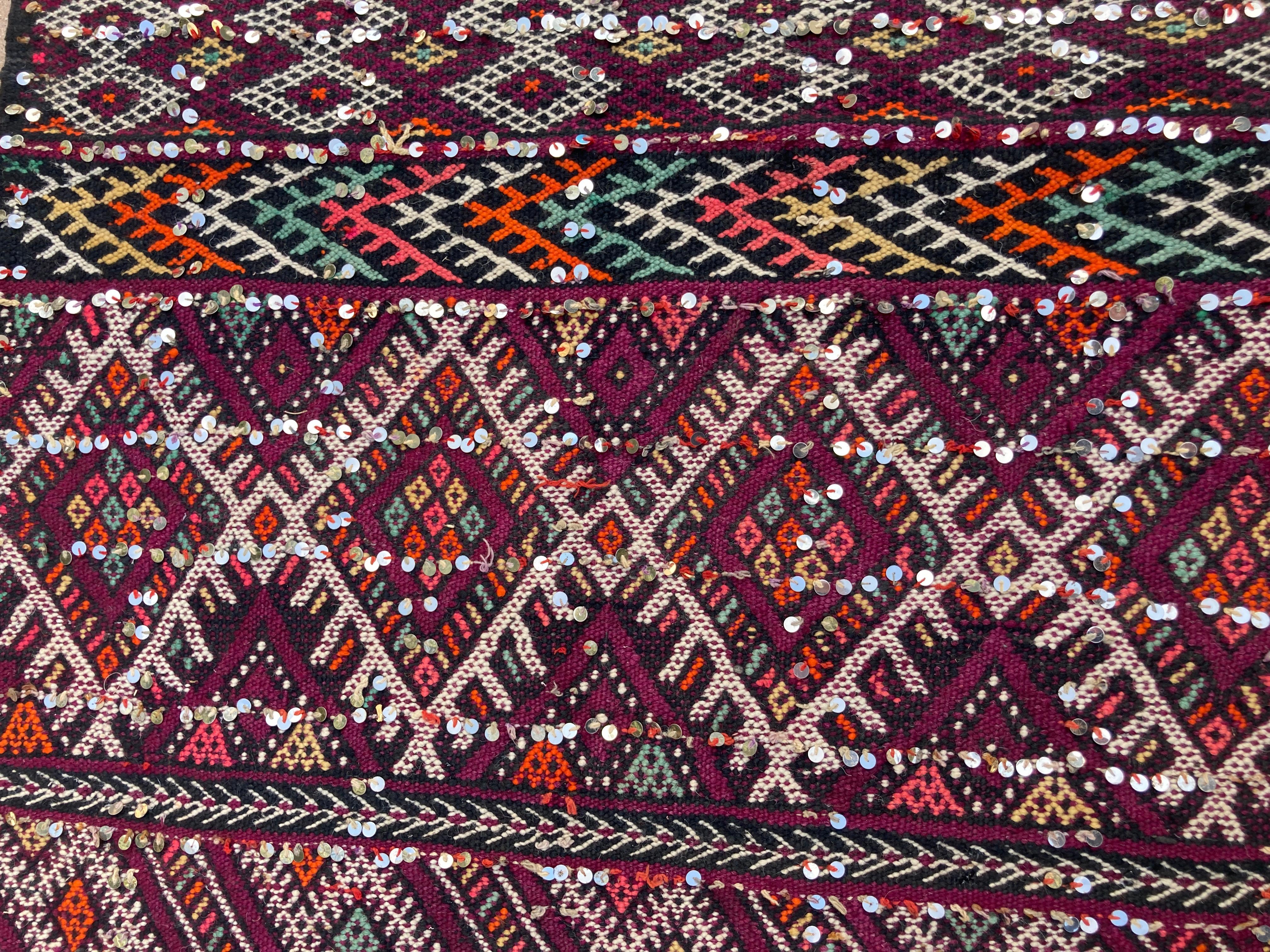 Hand-Woven 1940s Moroccan Tribal Rug African Ethnic Textile Floor Covering For Sale