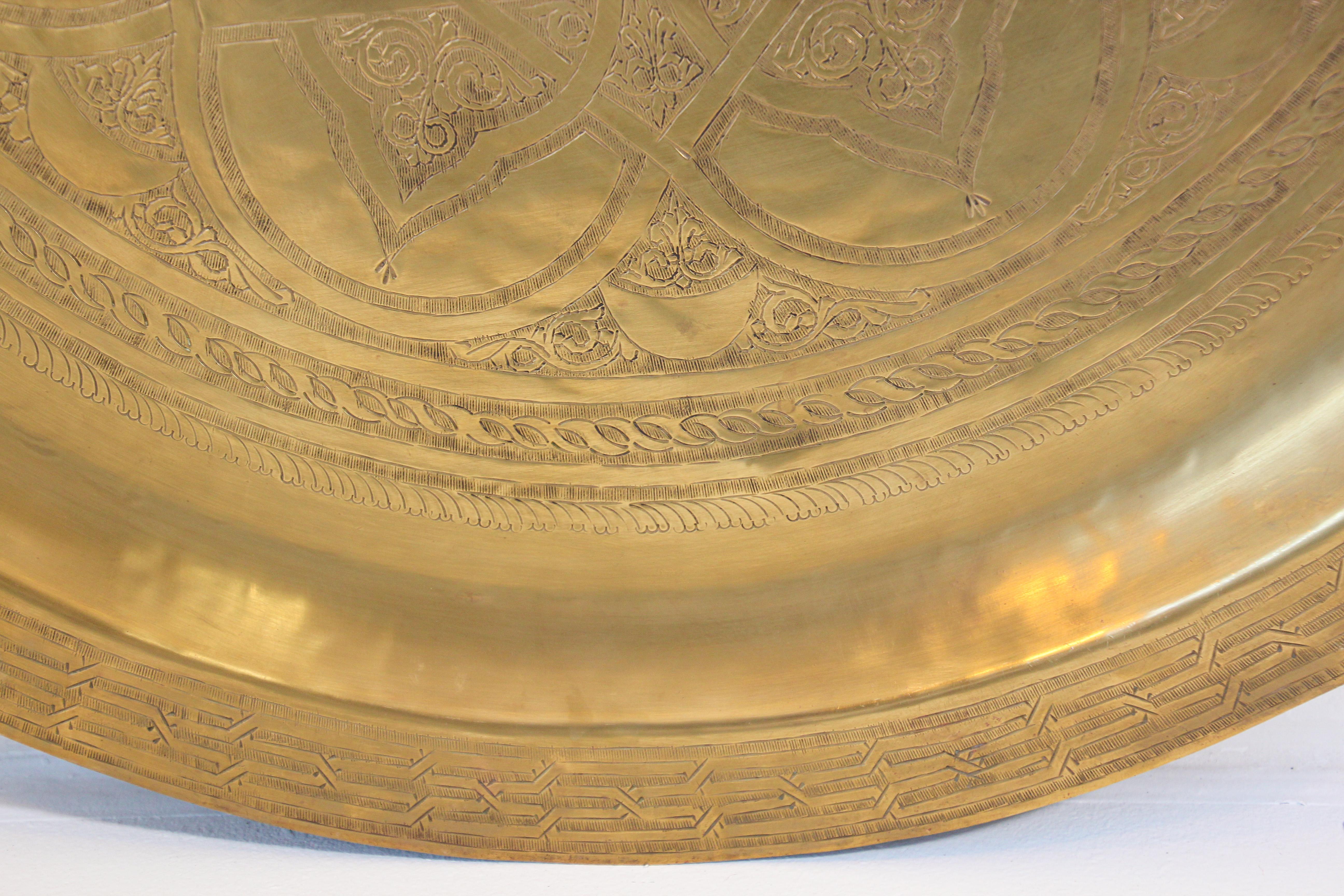 20th Century Moroccan Antique Large Polished Round Brass Tray Platter 36 Inc.