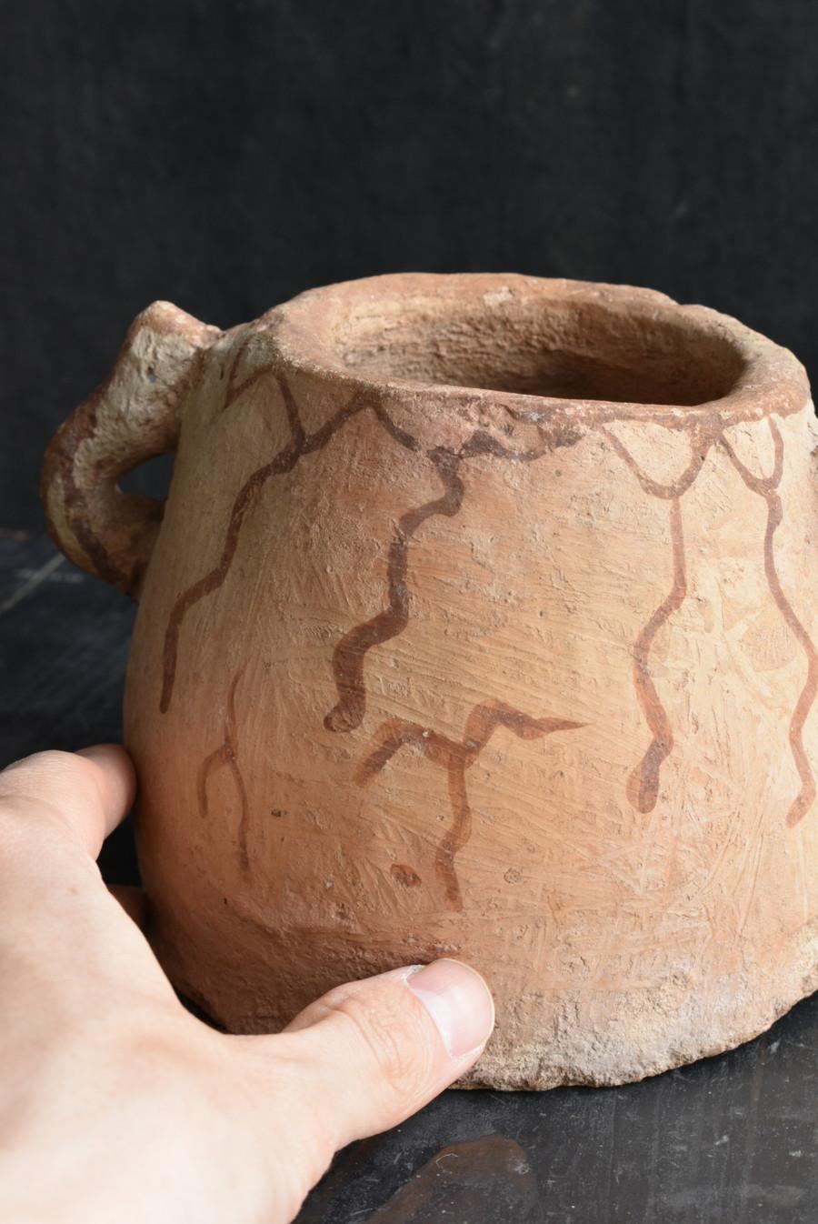 Petite jarre marocaine en poterie ancienne/avant le 19ème siècle/faïence fouillée en vente 9