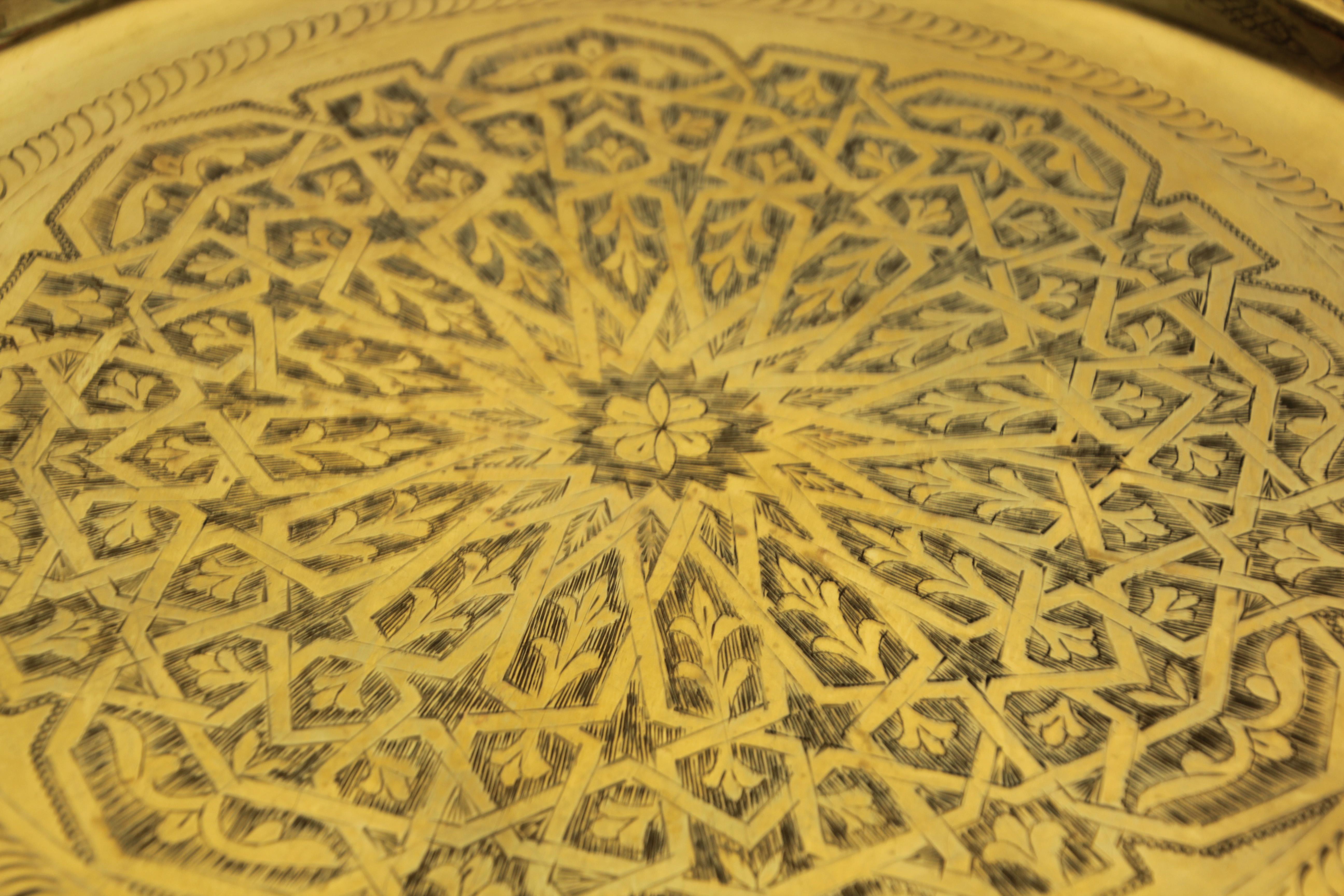 Moroccan Antique Round Brass Tray In Good Condition In North Hollywood, CA