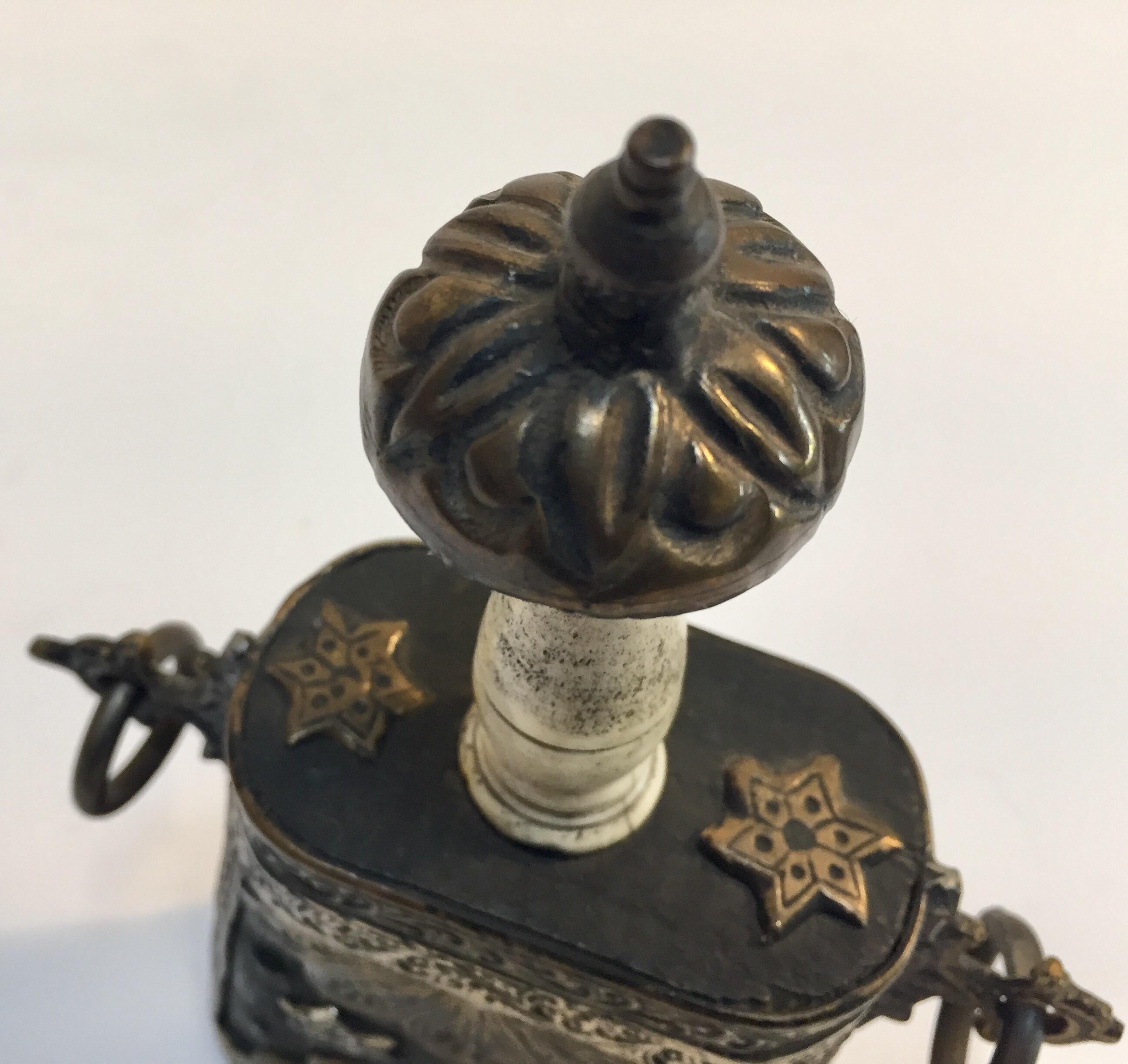 Moroccan Antique Berber Case Flask Hand-carved For Sale 6