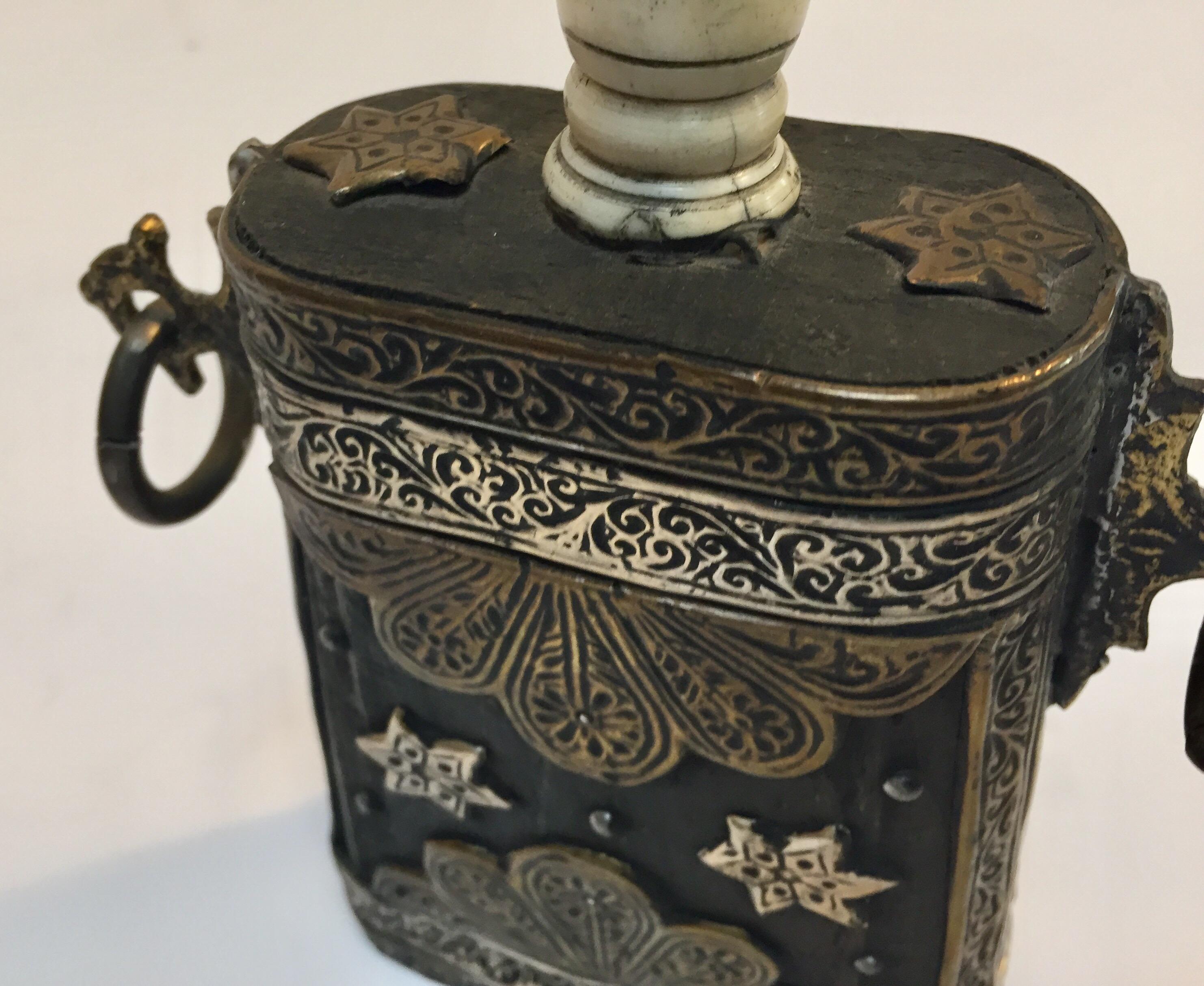 Moroccan Antique Berber Case Flask Hand-carved For Sale 12