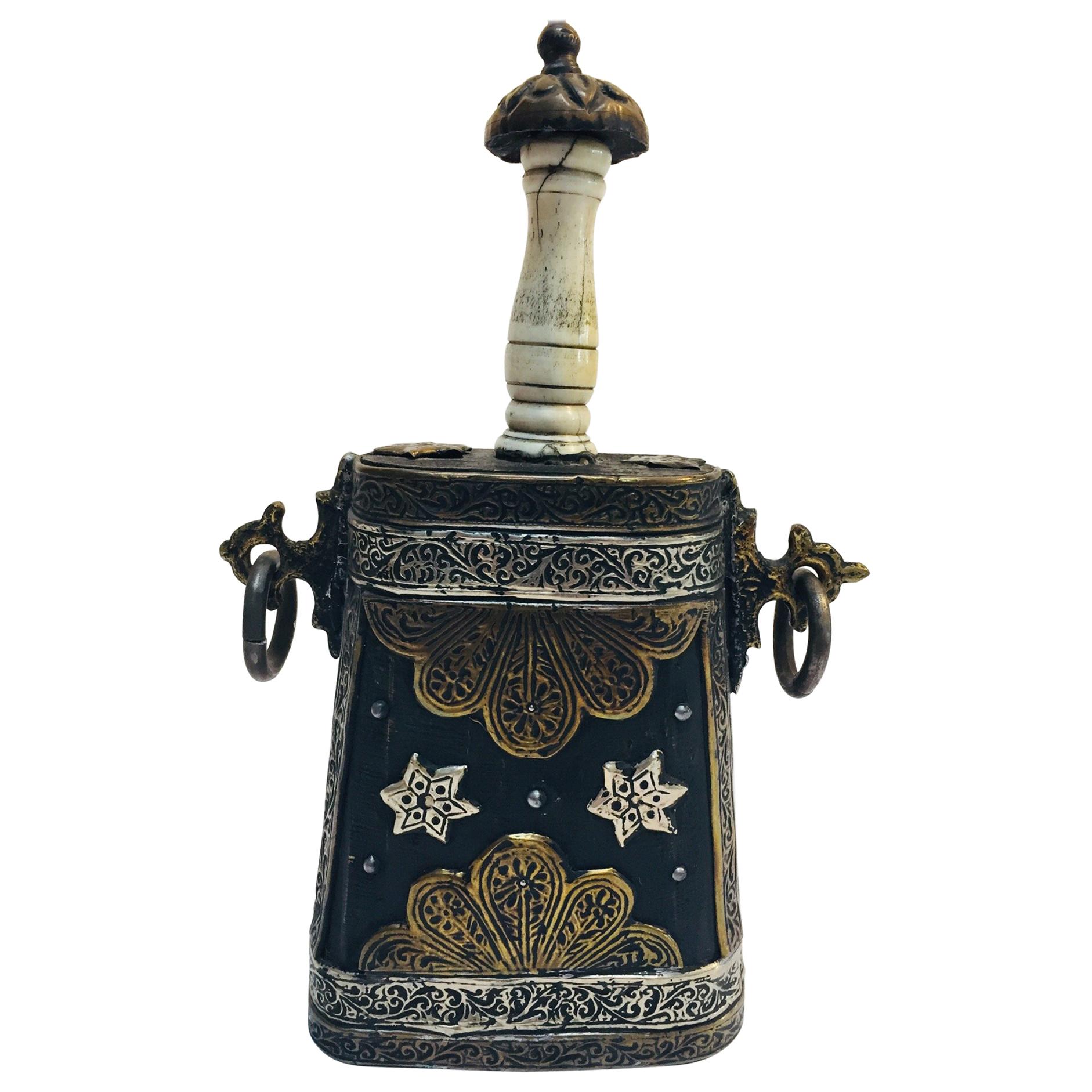 Marokkanisches antikes Berbergehäuse, Flask, handgeschnitzt