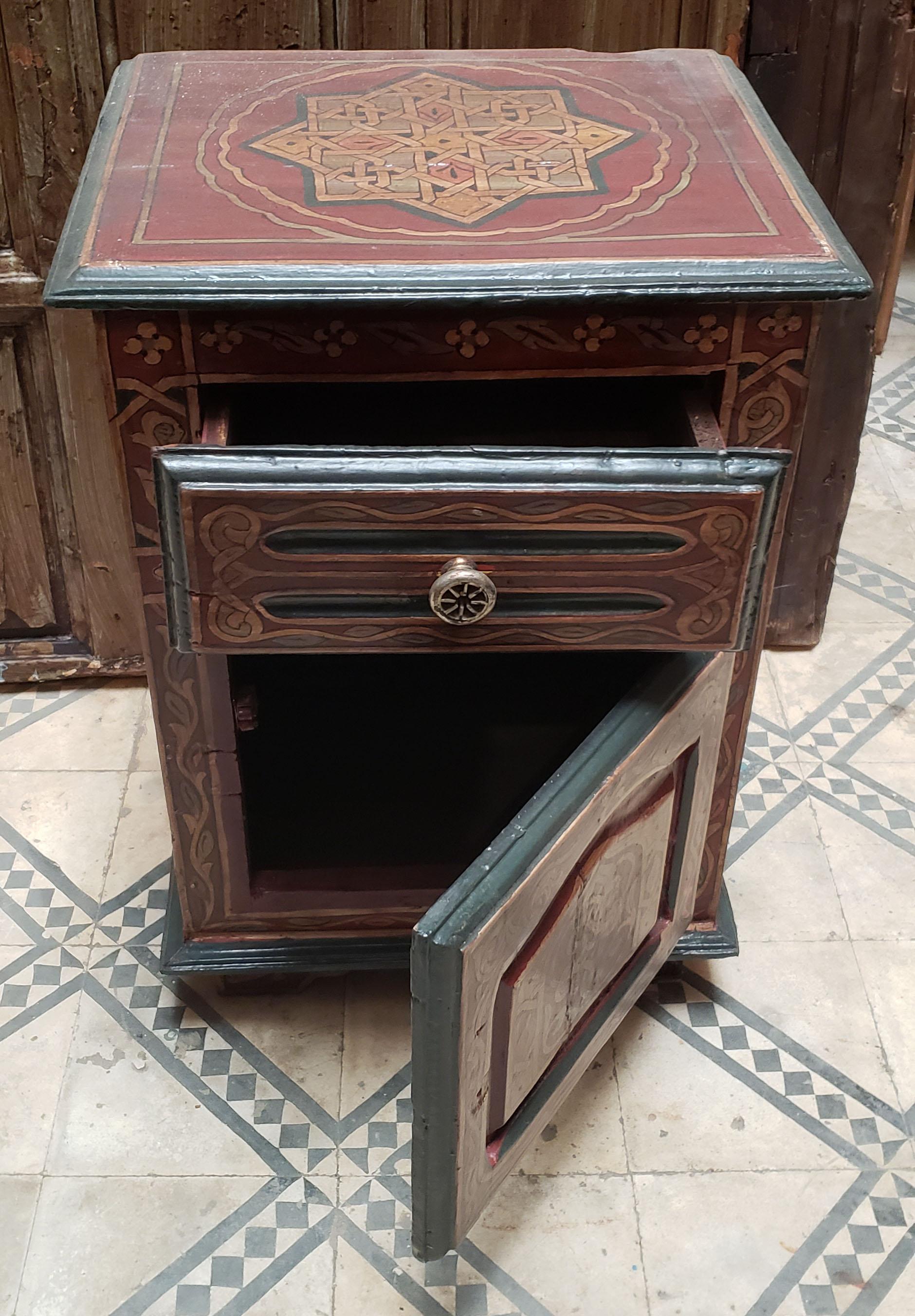 Moroccan Antique Wooden Nightstand, Hand Painted In Good Condition For Sale In Orlando, FL